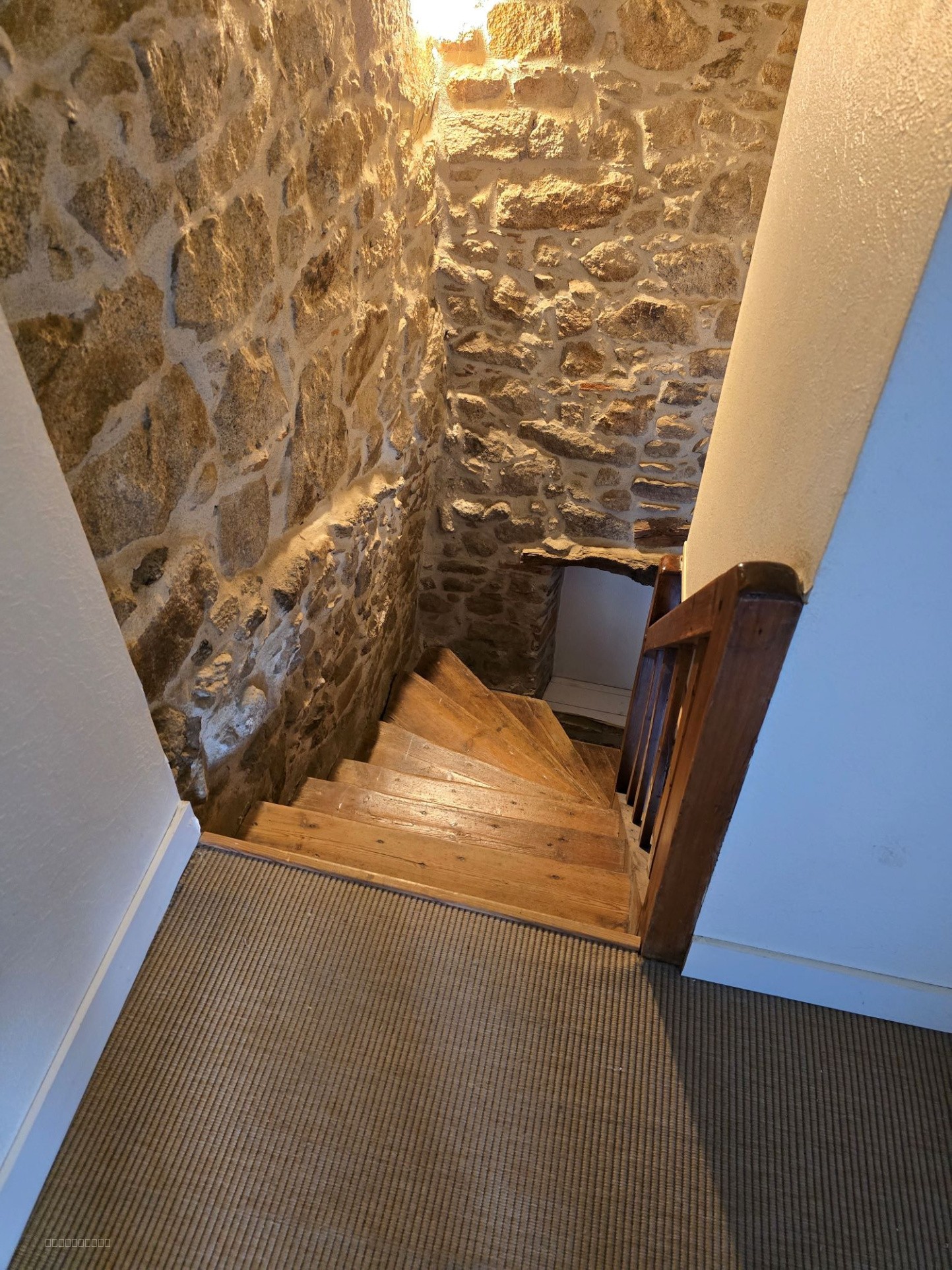 Au calme en Village maison en Pierres. — photo 4