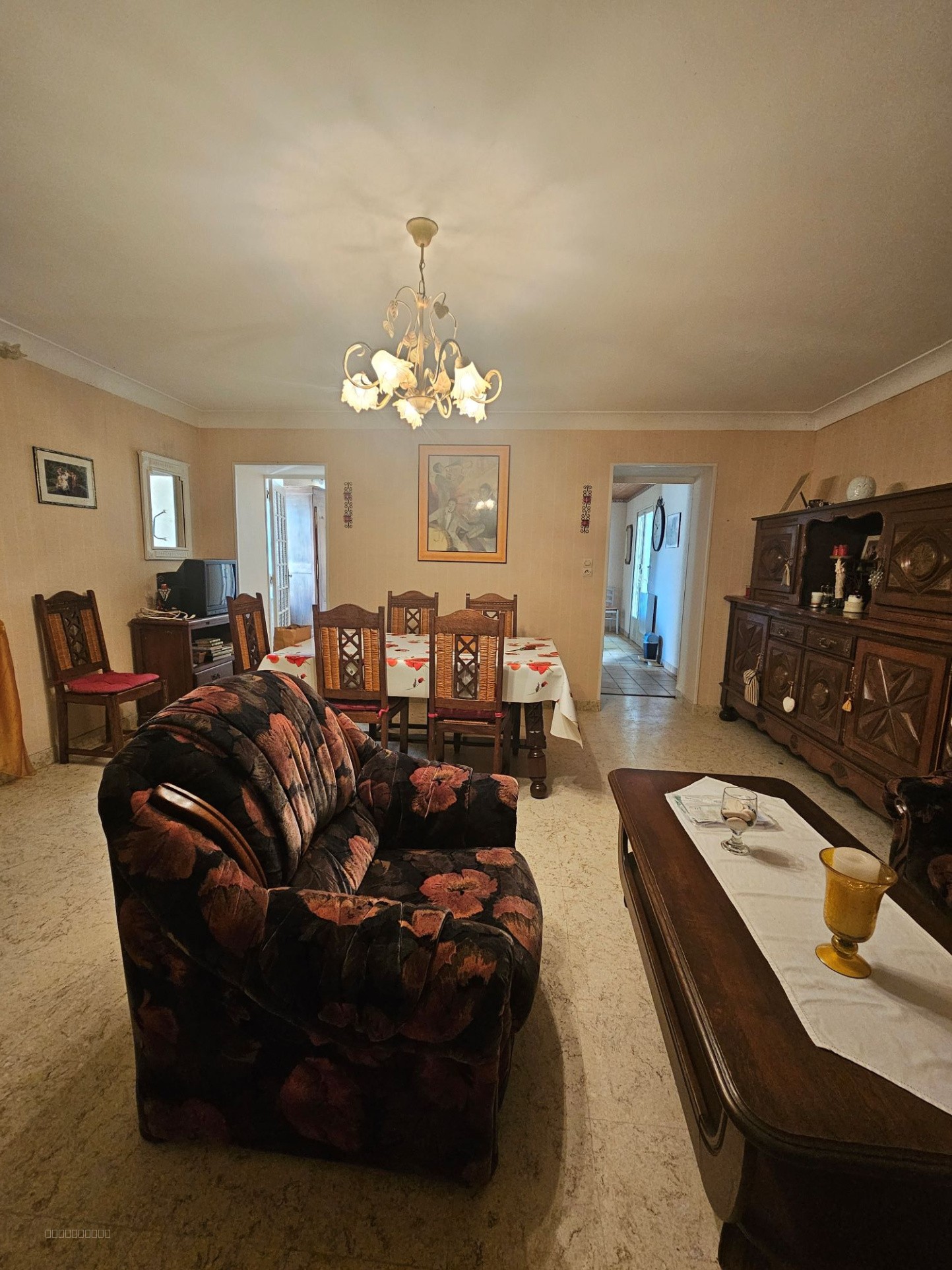 maison à rénover avec grand terrain — photo 4