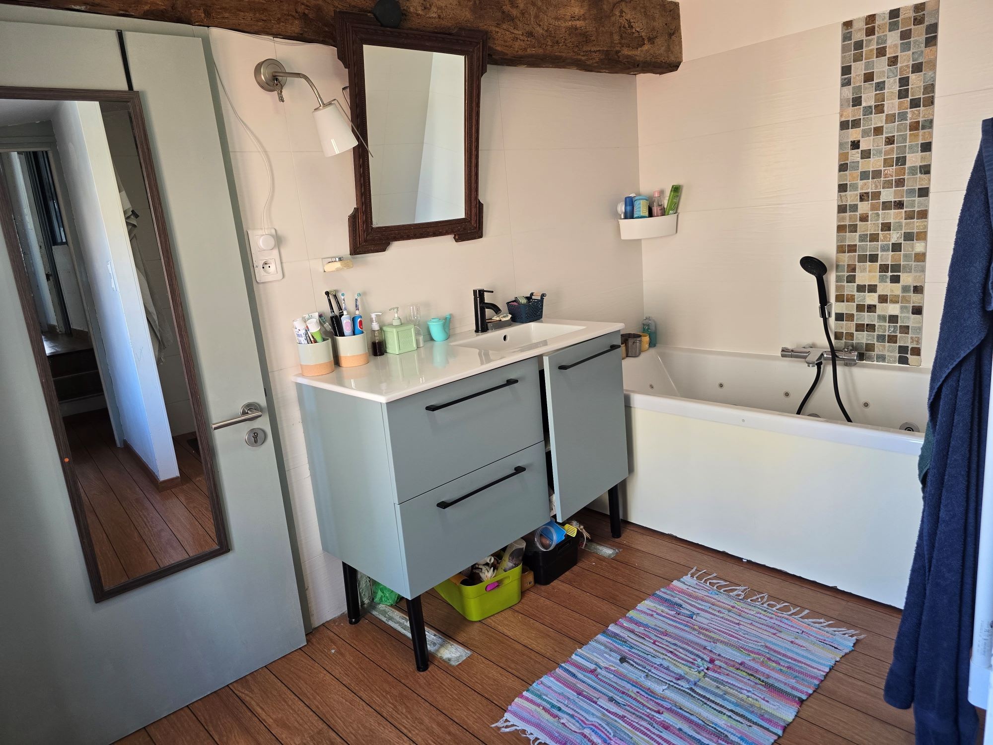 Très belle rénovation au centre bourg d'Aigrefeuille sur Maine — photo 10