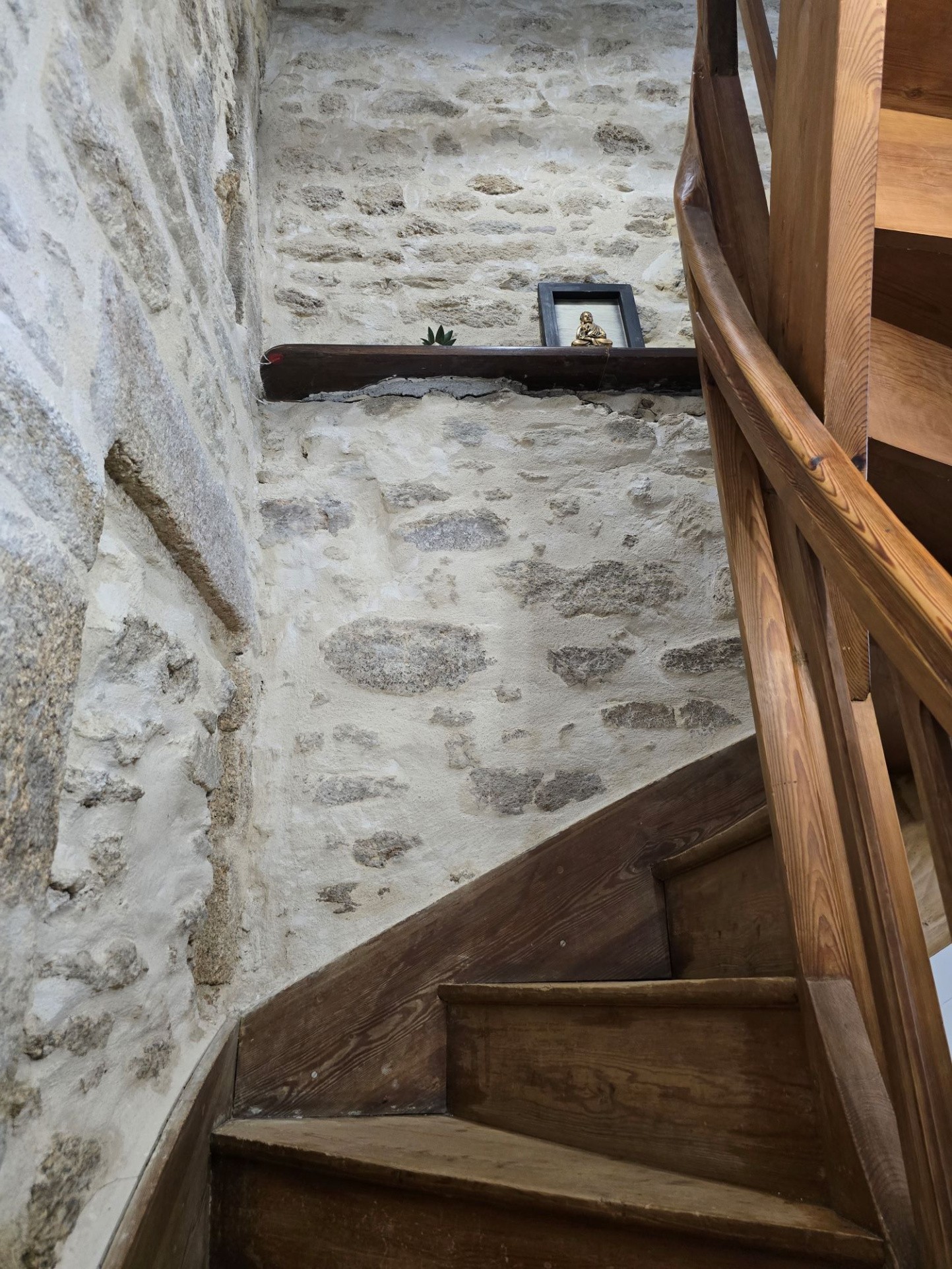 Très belle rénovation au centre bourg d'Aigrefeuille sur Maine — photo 9