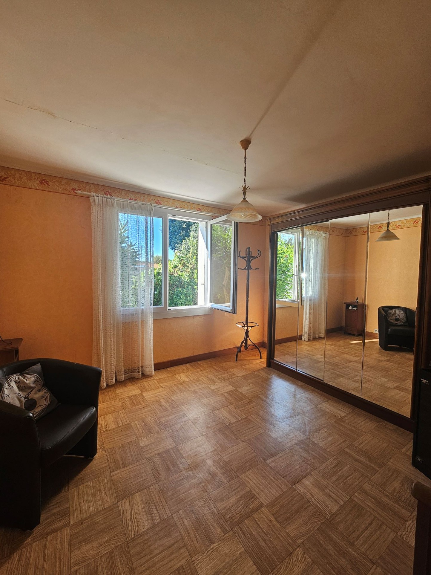 maison à rénover avec grand terrain — photo 6