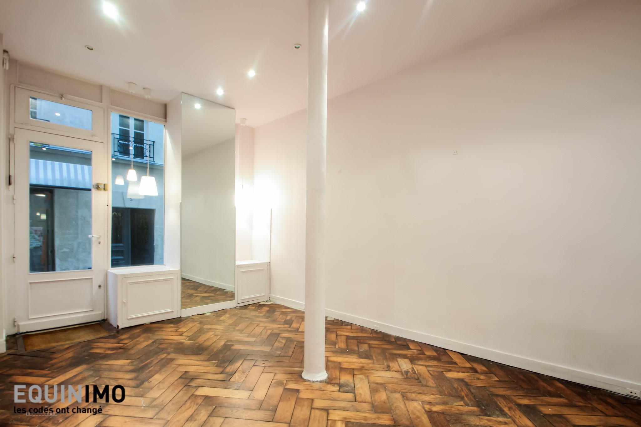 Local commercial de 18m2 situé à Saint Germain des Prés — photo 2
