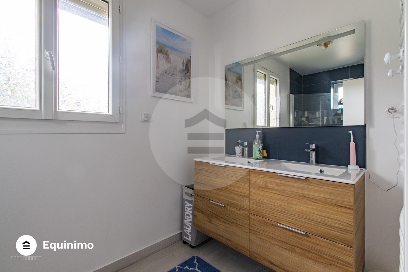 Maison familiale de 6 pièces de 205m2, située sur une parcelle de 470m2 — photo 14