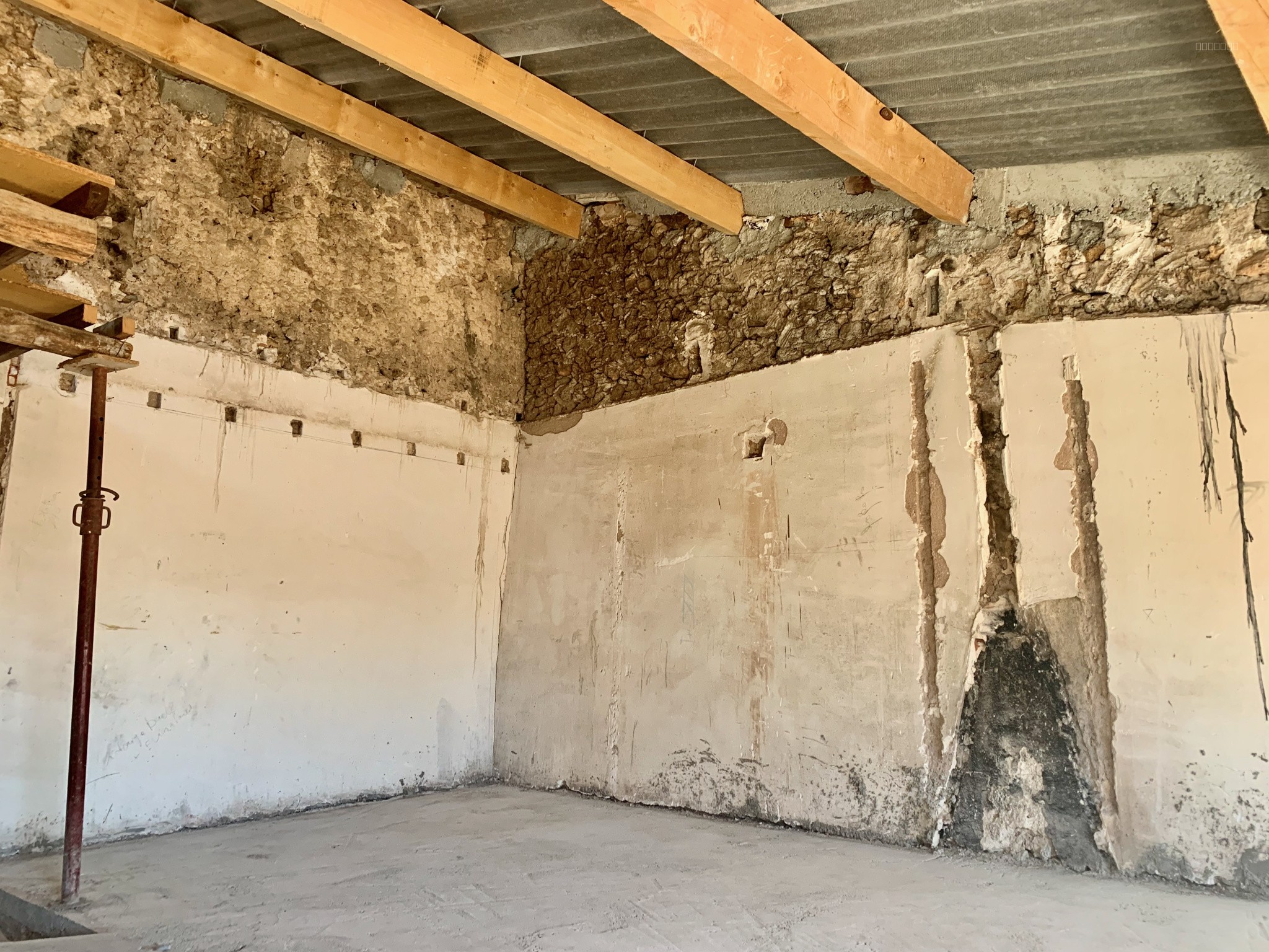 Maison de village 101 m2 avec grande cave à compléter à Cotignac — photo 3