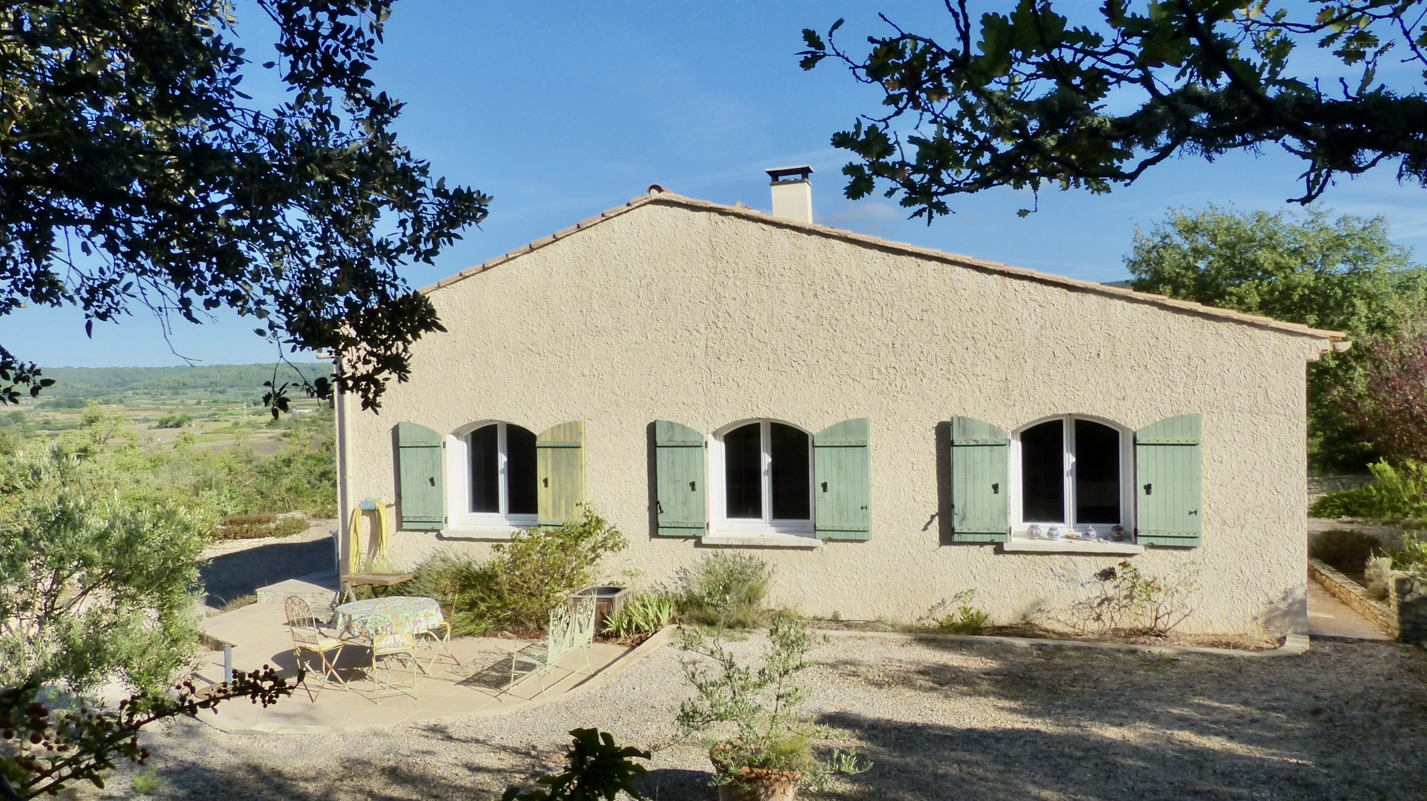 Domaine en position dominante comprennent 2 maisons et piscine — photo 5
