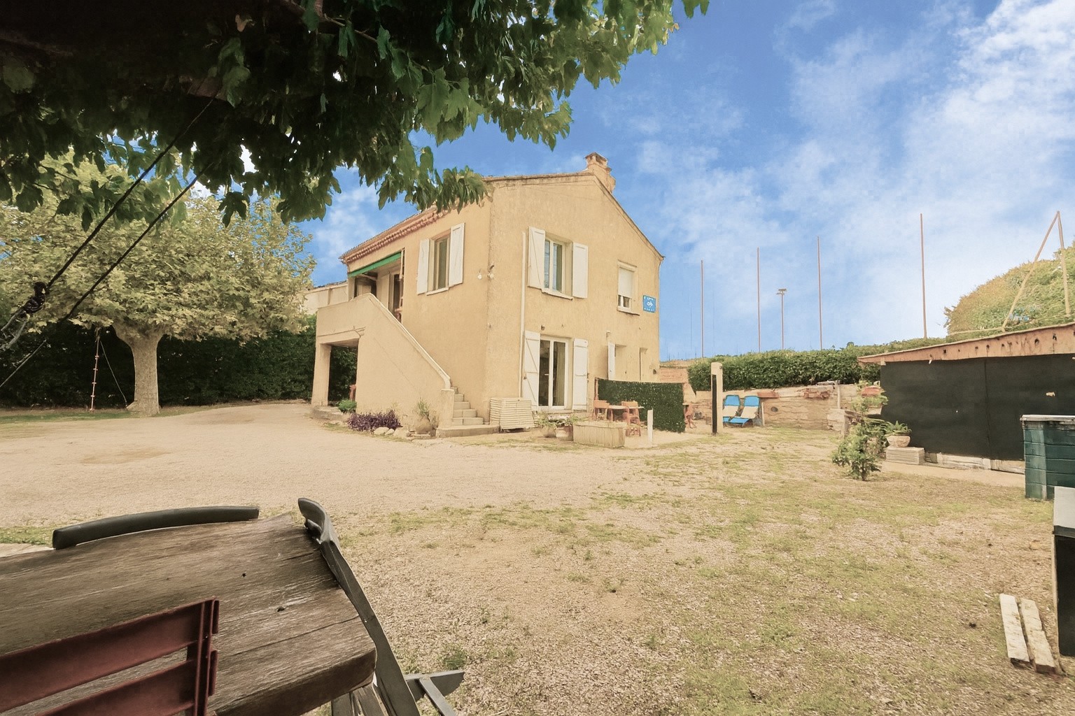 Villa rénovée divisée en 4 appartements à La Ciotat 50 m de la mer — photo 4