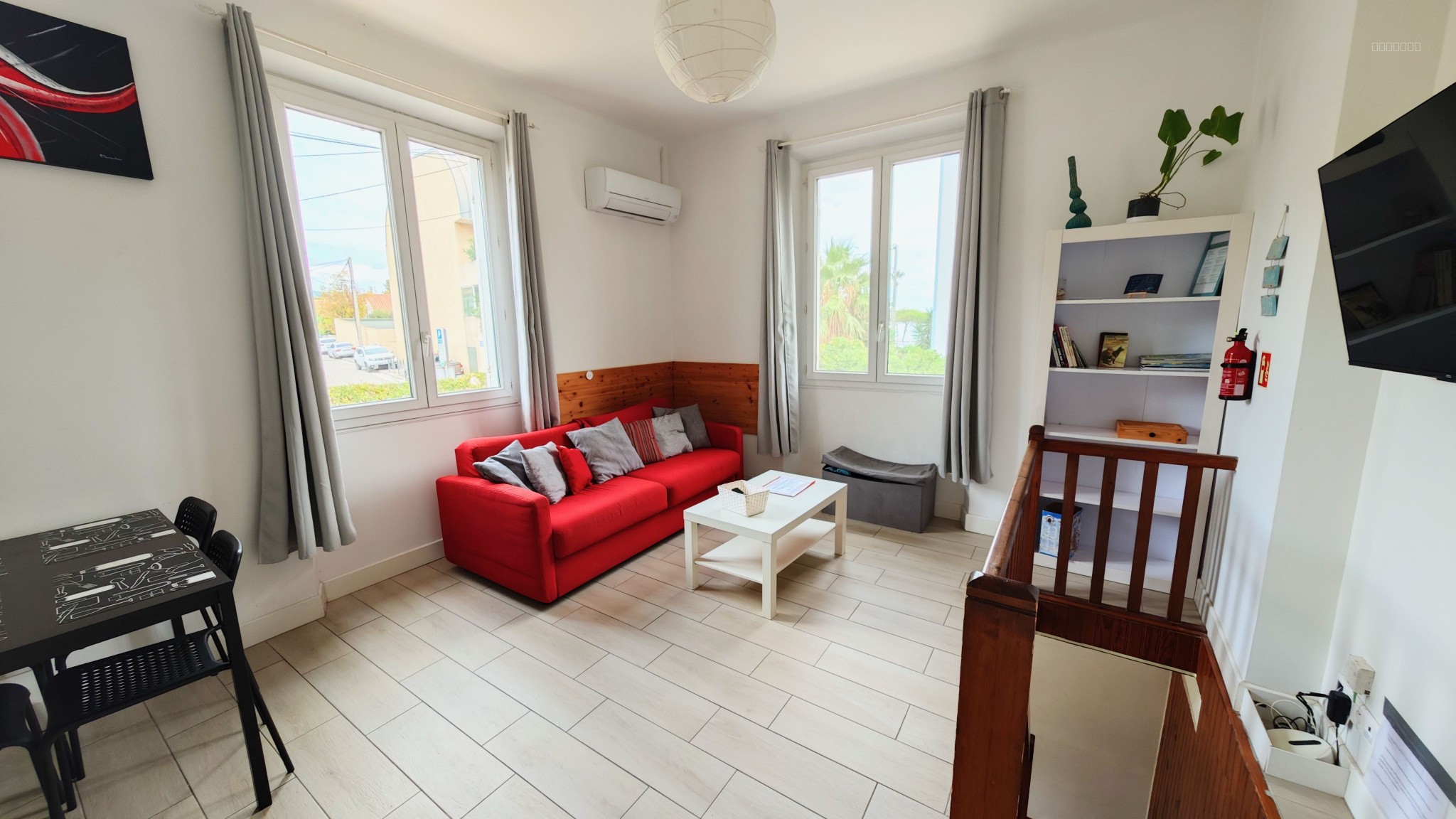 Villa rénovée divisée en 4 appartements à La Ciotat 50 m de la mer — photo 7