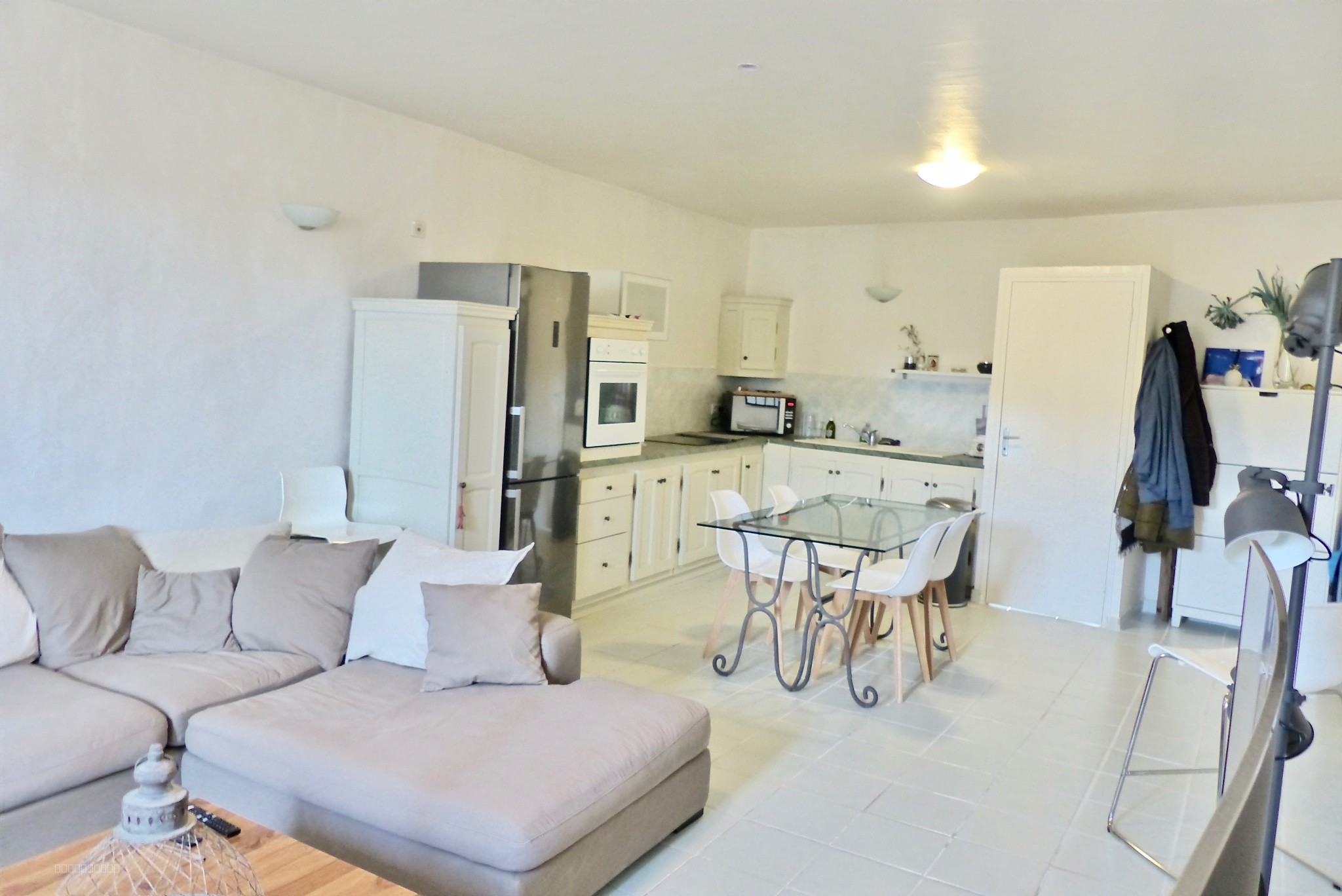 Appartement en location à Tavernes — photo 2
