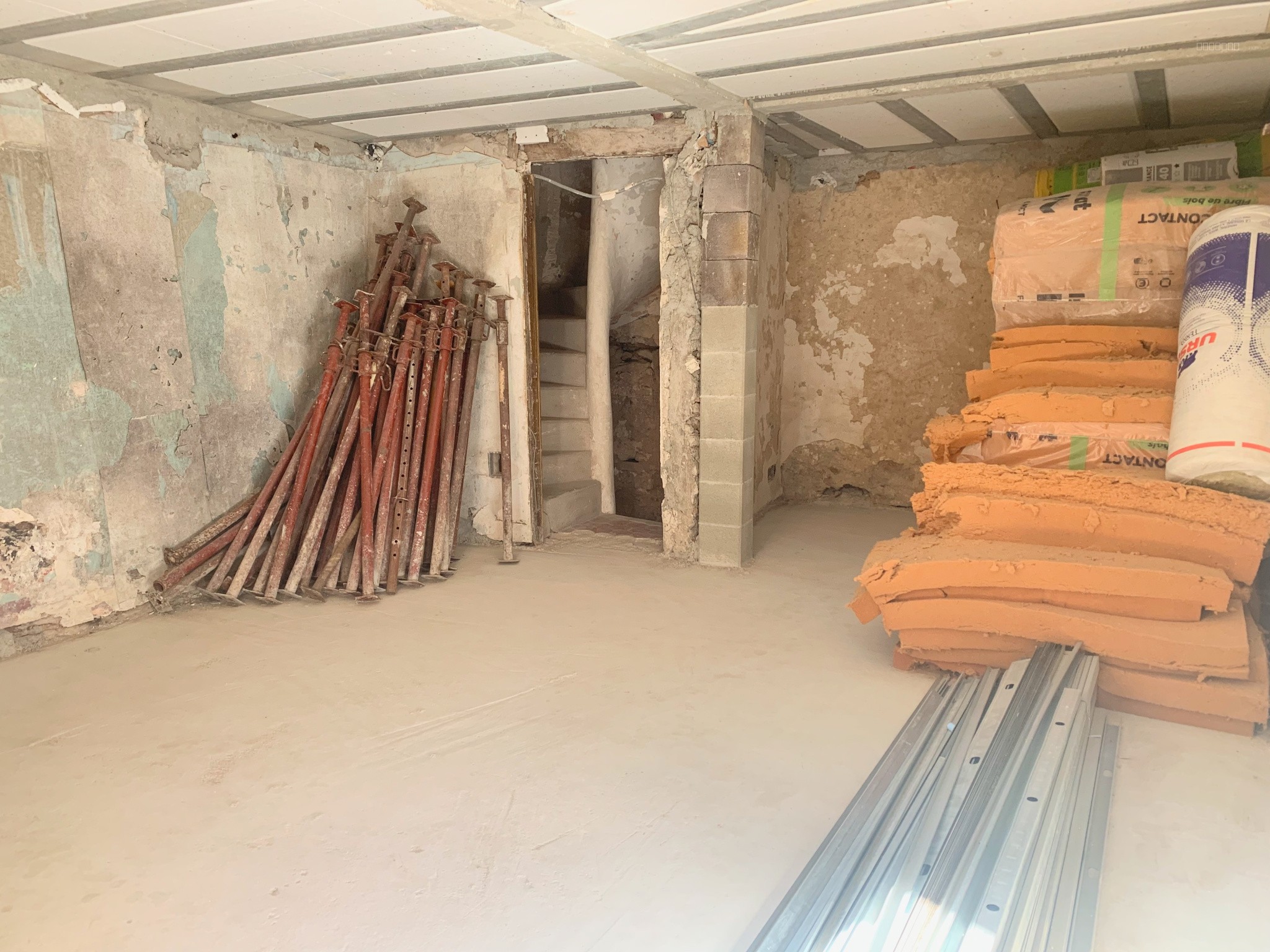 Maison de village 101 m2 avec grande cave à compléter à Cotignac — photo 7