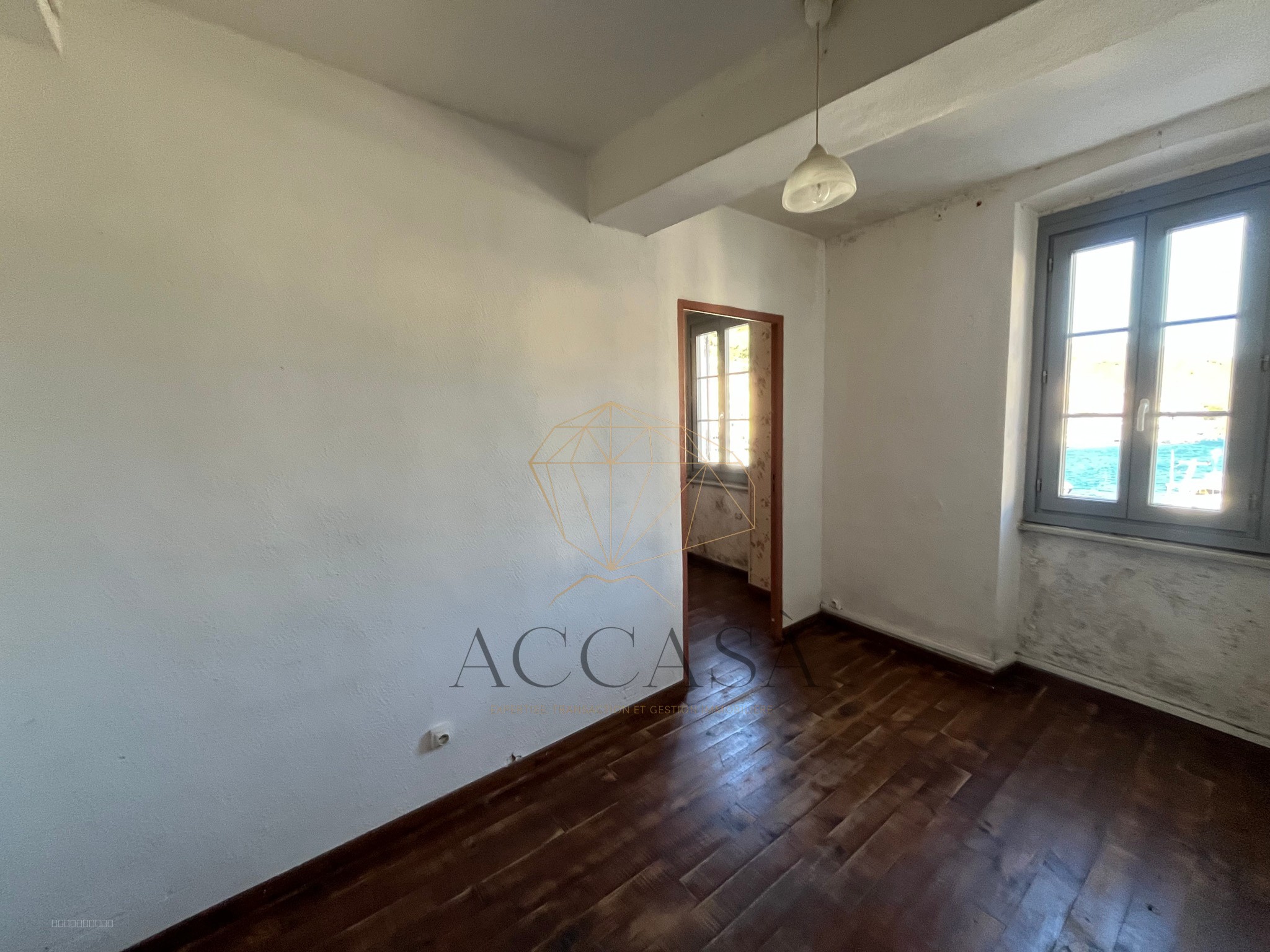 Appartement sur le port de Bonifacio dans un bel immeuble avec copropriété — photo 8