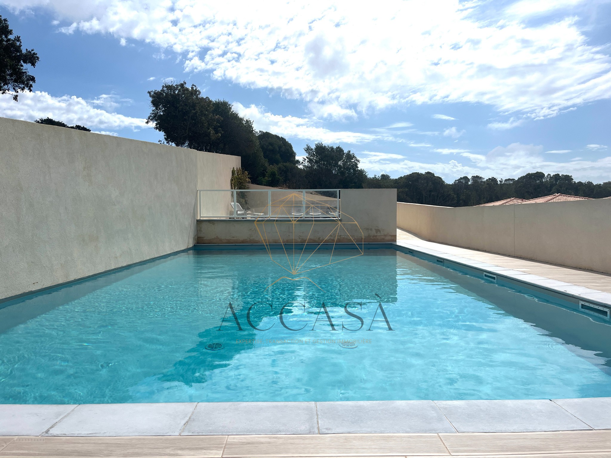 À vendre   Appartement 2 pièces avec terrasse et parking à Bonifacio — photo 2