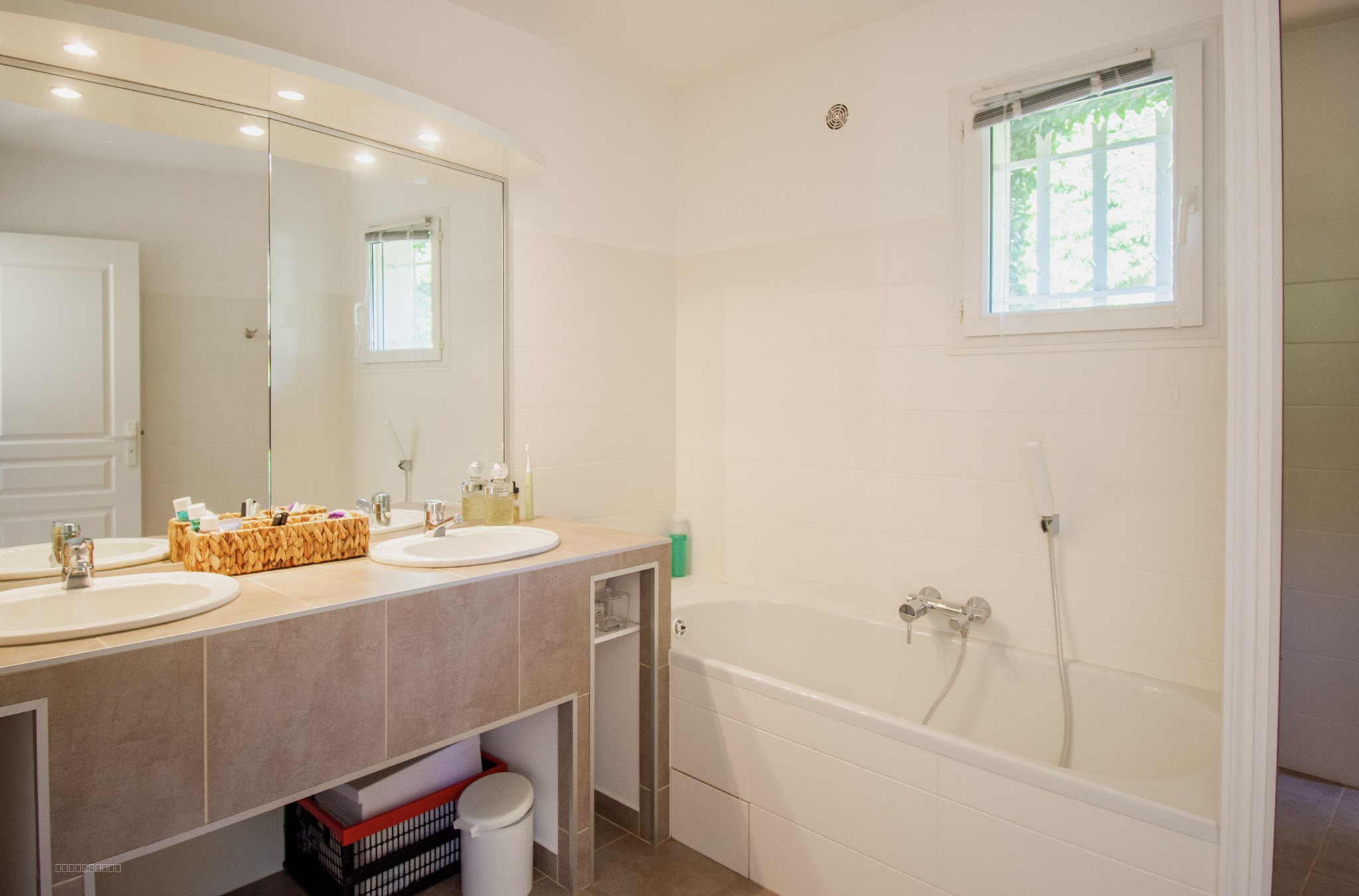 Villa avec magnifique jardin et piscine, centre de Porto Vecchio accessible à pied — photo 18