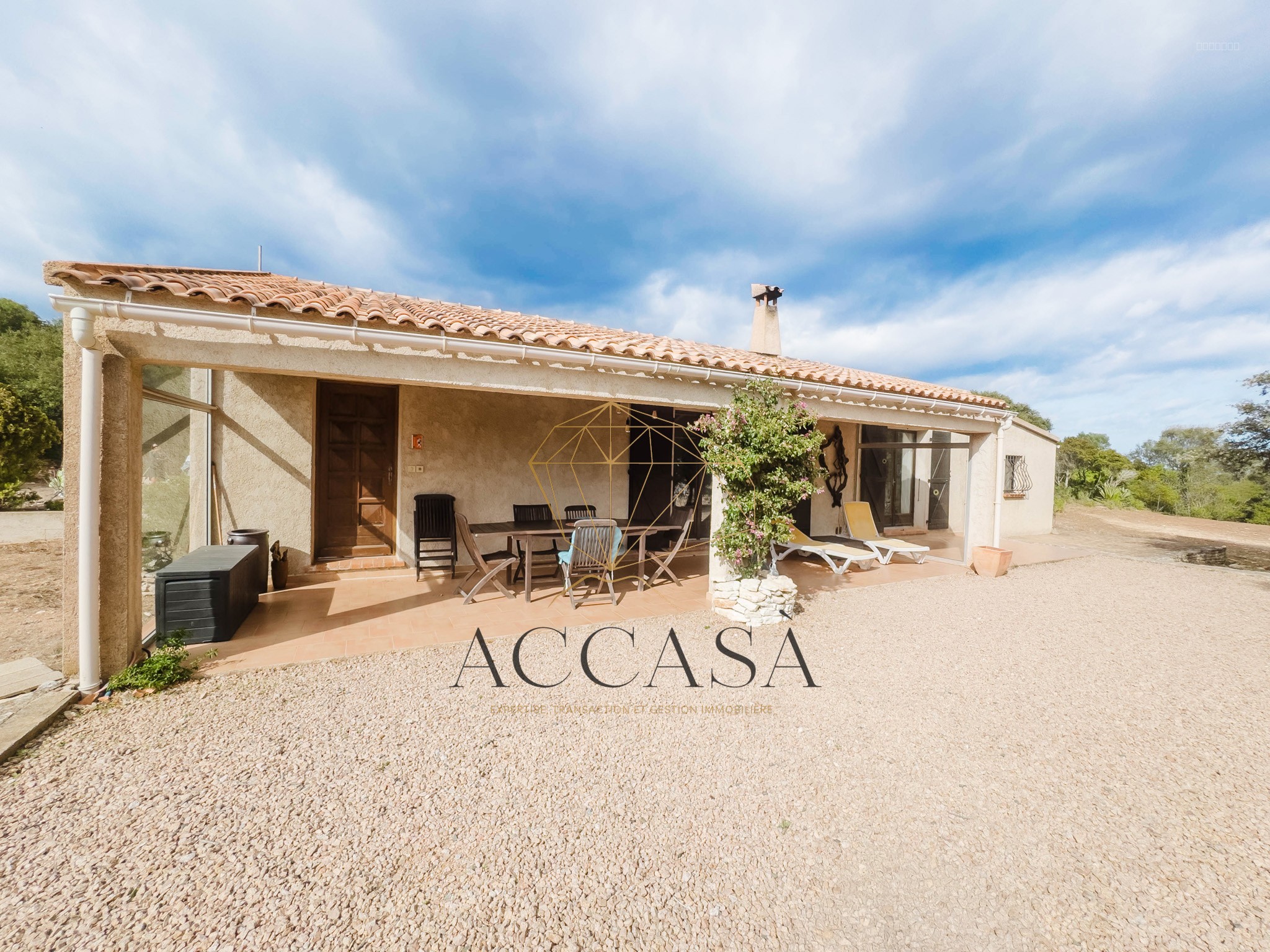 Propriété au calme avec grand terrain constructible à 5 min de la plage de Canetto — photo 3