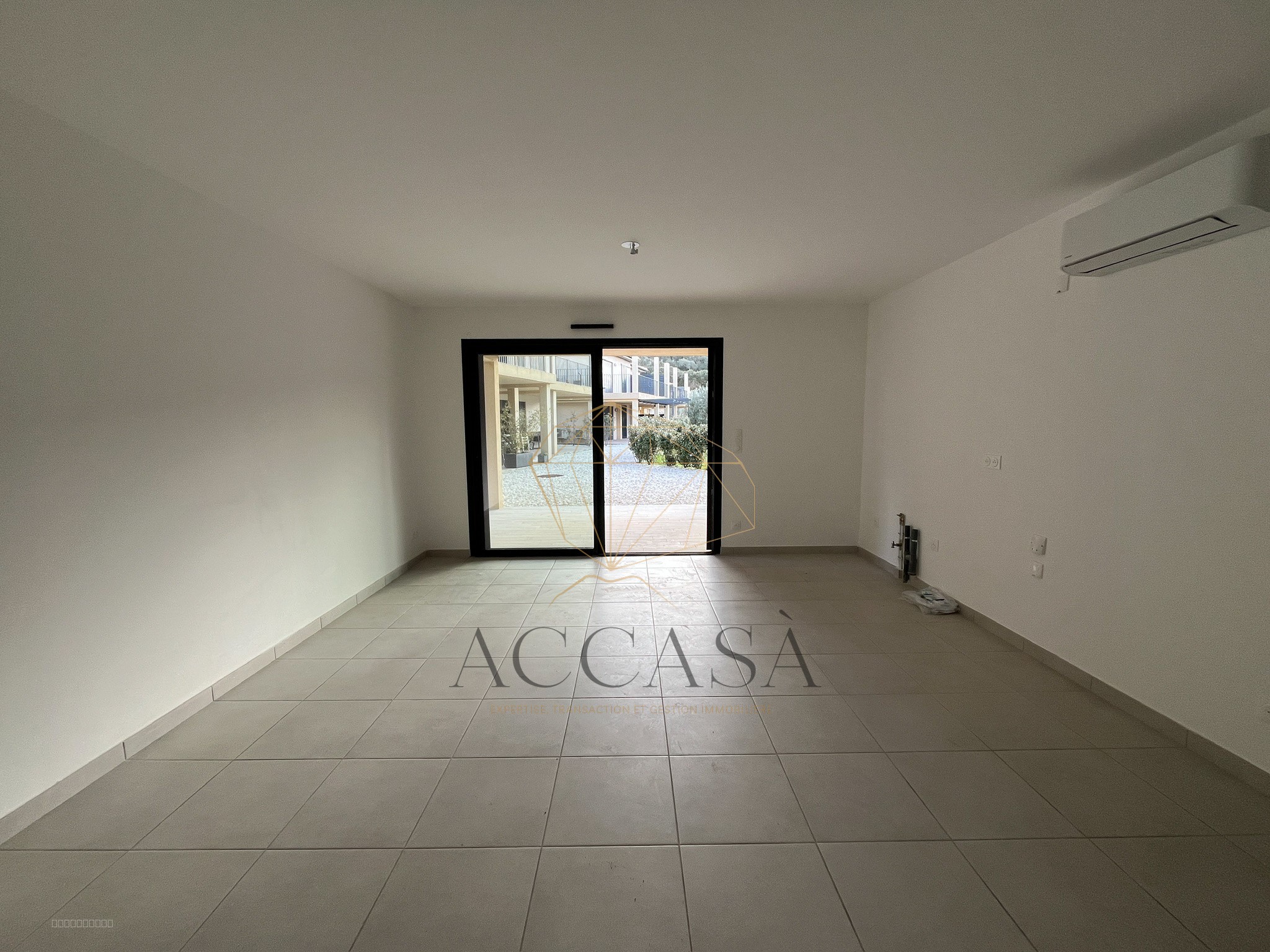 À vendre   Appartement 2 pièces avec terrasse et parking à Bonifacio — photo 4