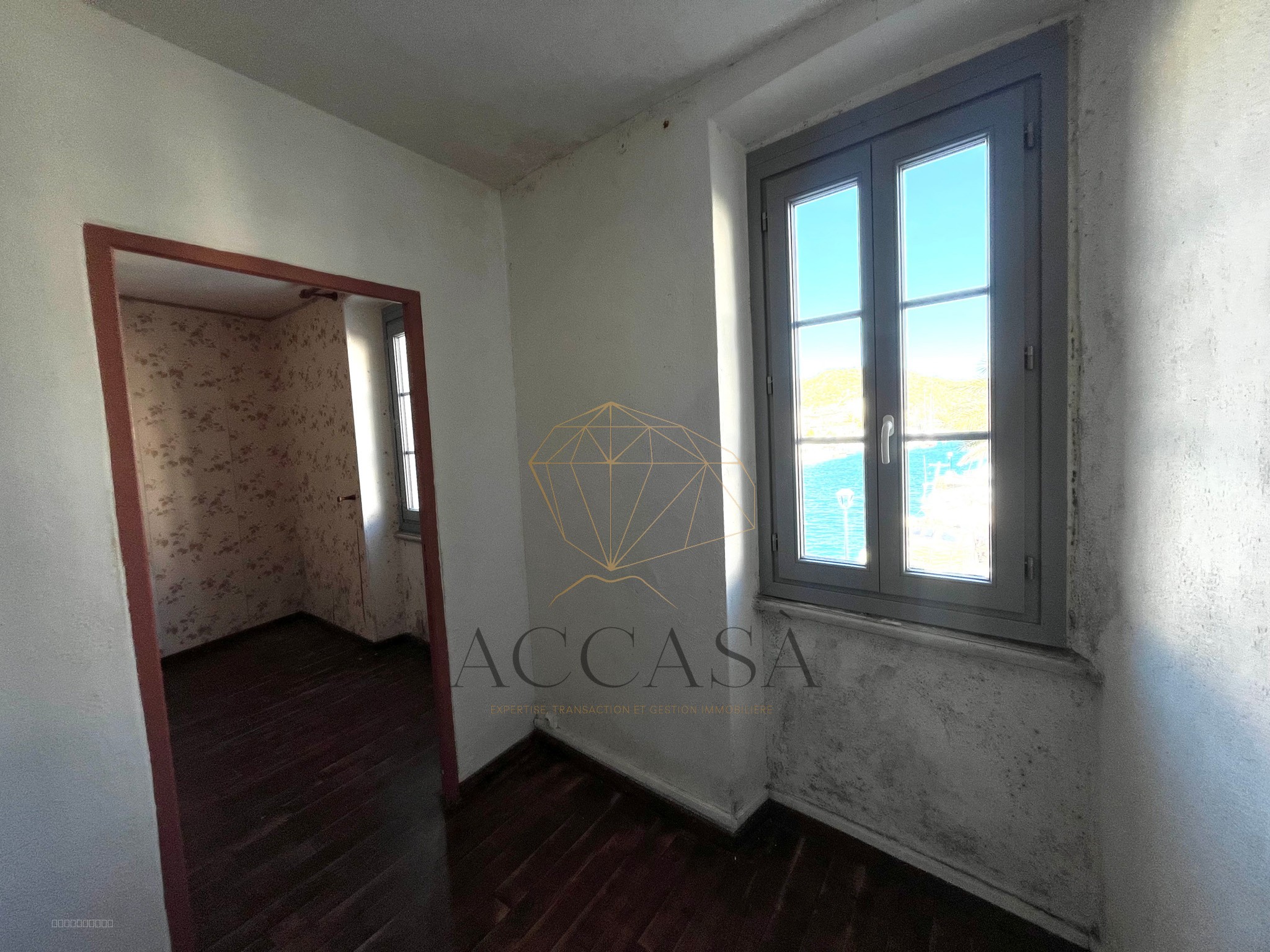 Appartement sur le port de Bonifacio dans un bel immeuble avec copropriété — photo 10