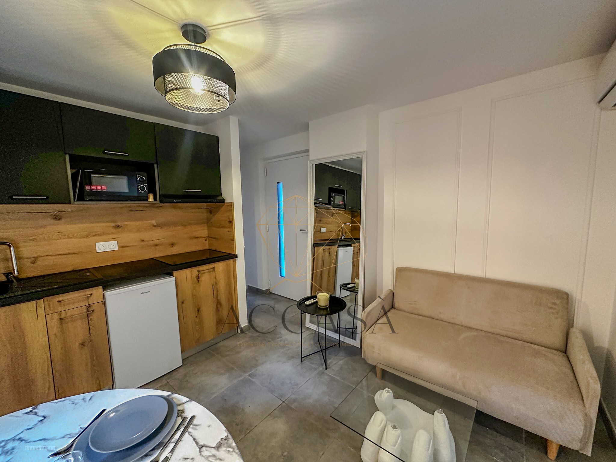 Bel appartement T2 rénové à neuf dans copropriété proche de la plage — photo 2