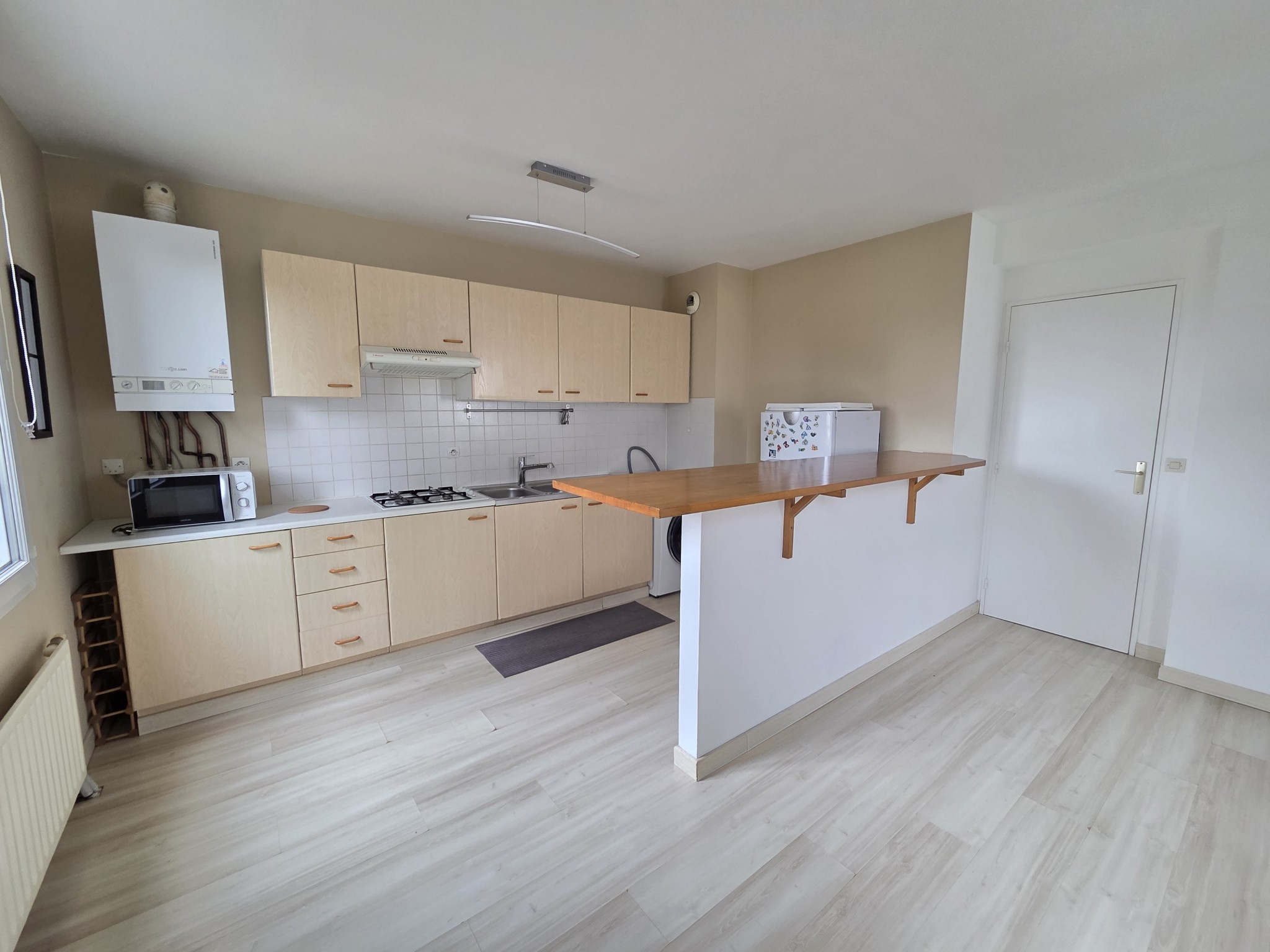 CHARMANT APPARTEMENT F2 A MARLY LA VILLE, PROCHE CENTRE. — photo 2
