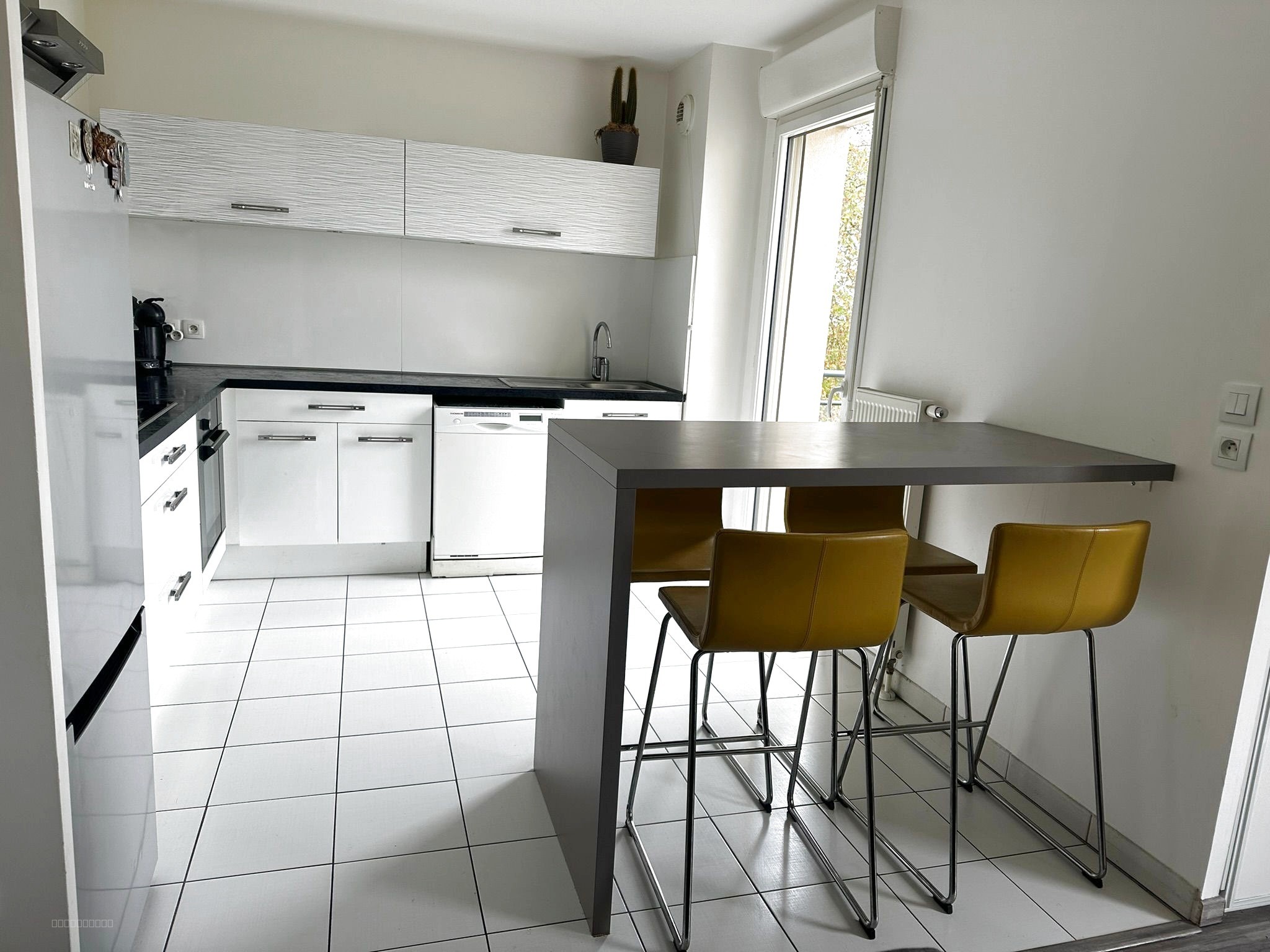 A Louvres, appartement de 2 pièces avec balcon — photo 4