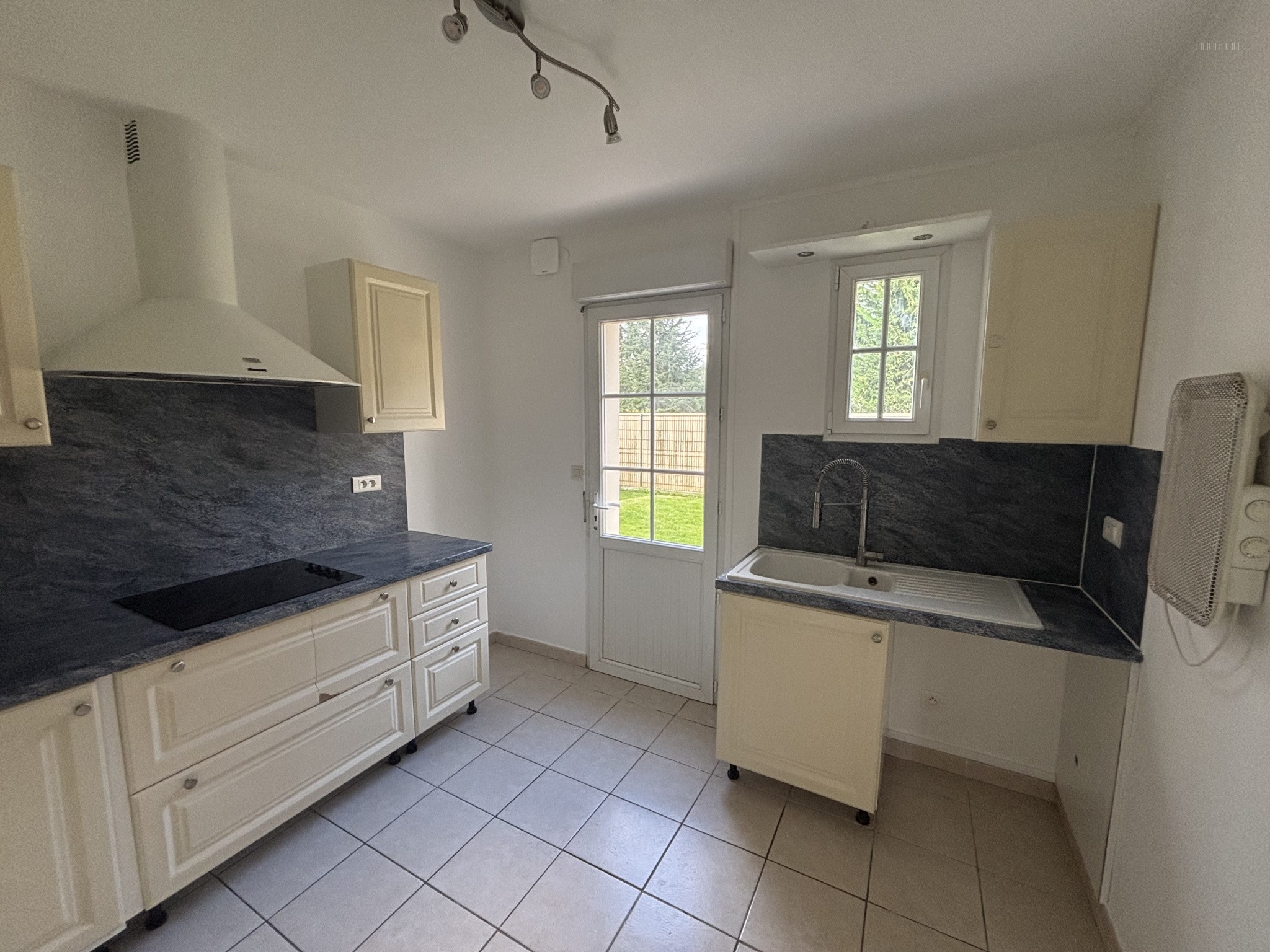A Mortefontaine, Maison de 4 pièces de 102 mètres carré — photo 3