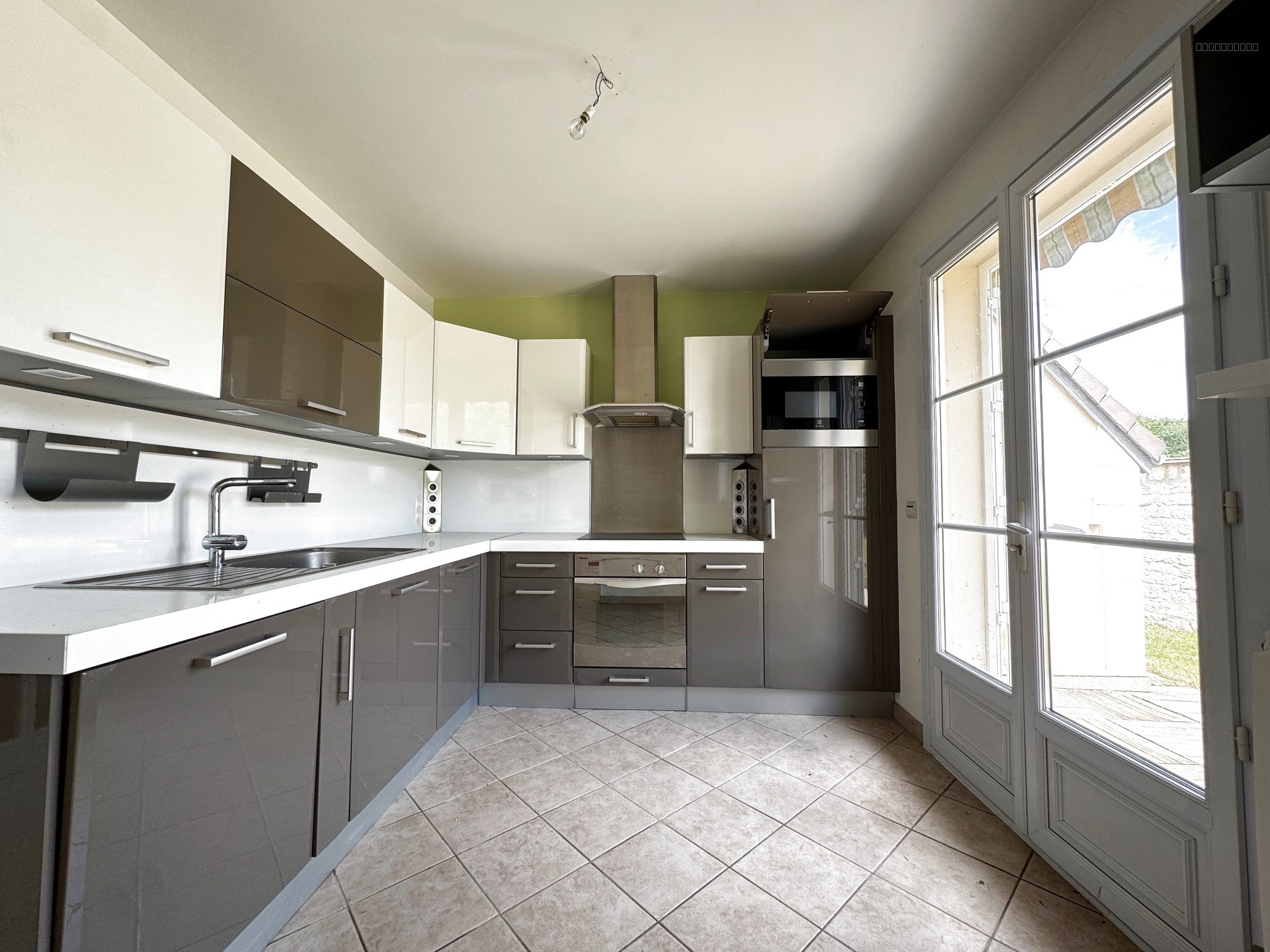 Plailly, Maison individuelle élevée sur sous sol aménagé et terrain de 839 m2 — photo 3