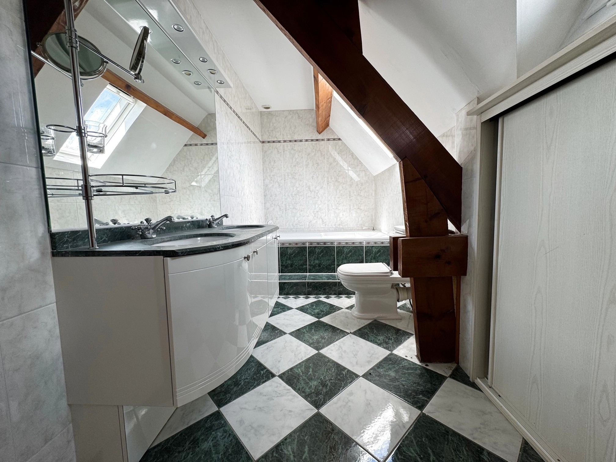 Plailly, Maison individuelle élevée sur sous sol aménagé et terrain de 839 m2 — photo 5