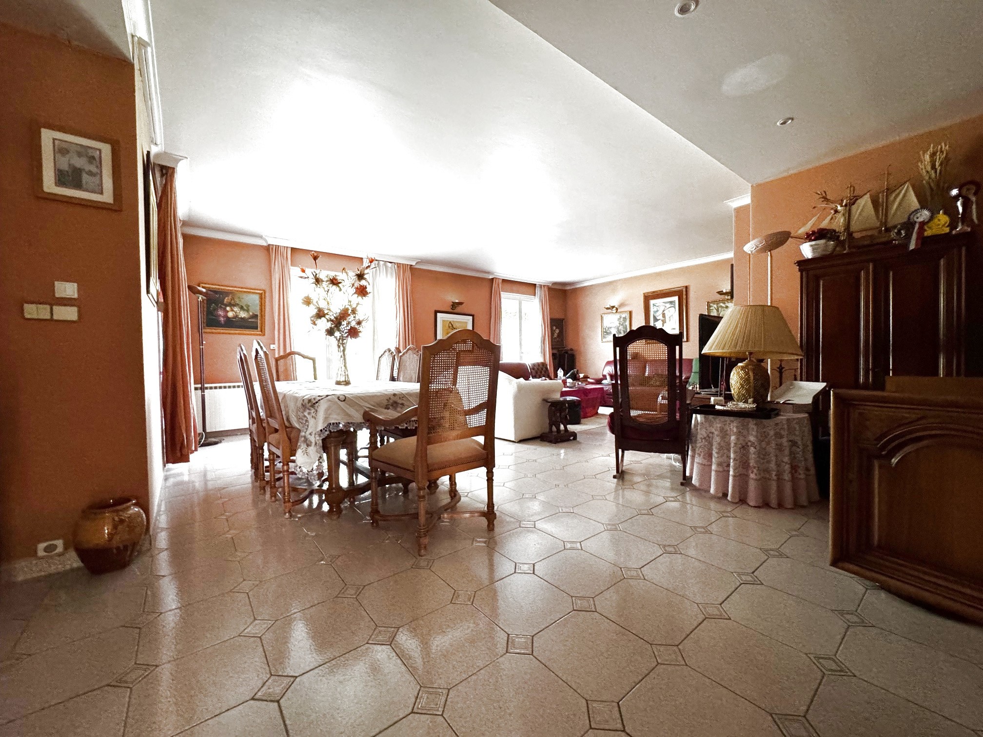 À vendre   Domaine de Montmélian, Saint-Witz - Maison familiale 9 pièces avec jardin et garage — photo 2