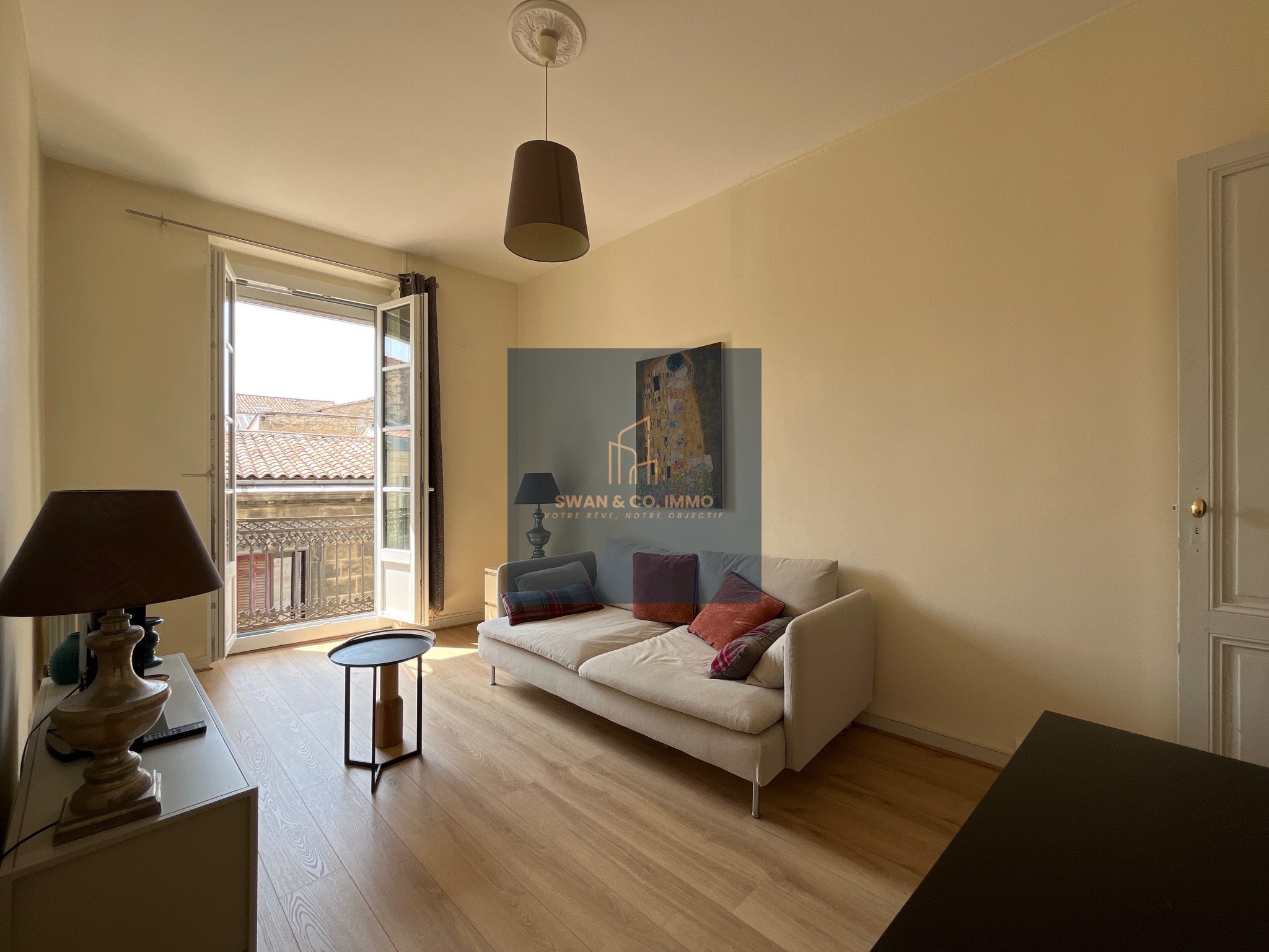 BORDEAUX CENTRE — ENTRE PEY BERLAND ET LA PLACE DE LA VICTOIRE APPARTEMENT DE CARACTÈRE — 39  M2 — photo 2