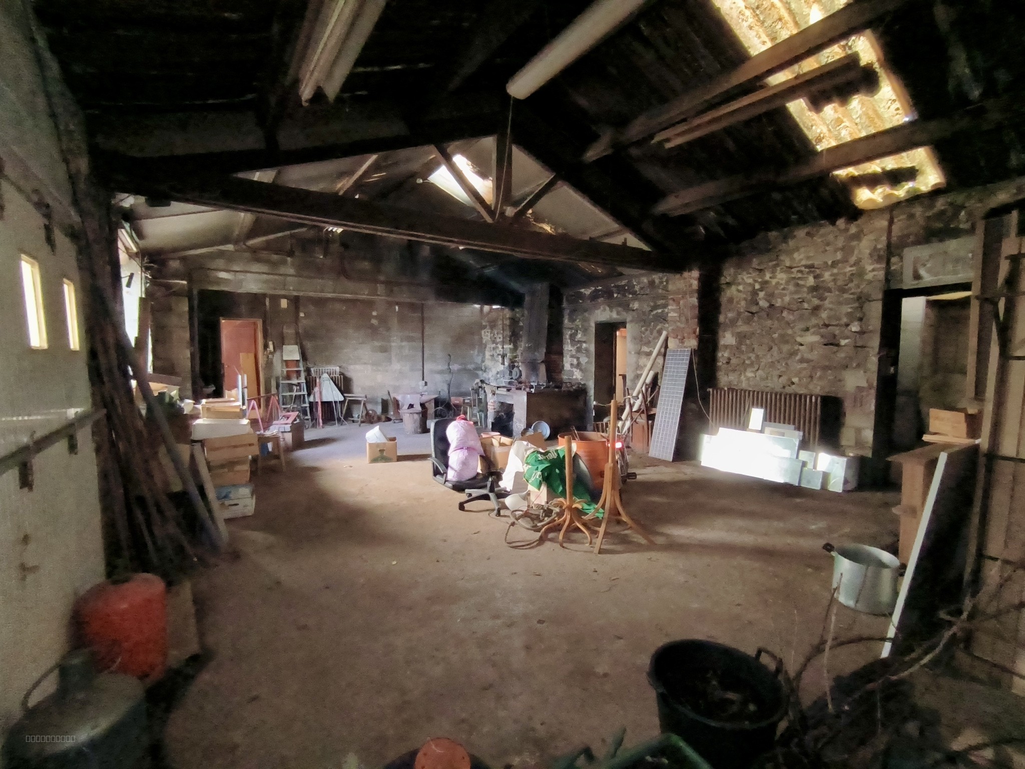 Exclusivité. Noirmoutier-en-l'Ile. Maison à rénover avec une ancienne forge. Beau potentiel. 398 200 € FAI — photo 2