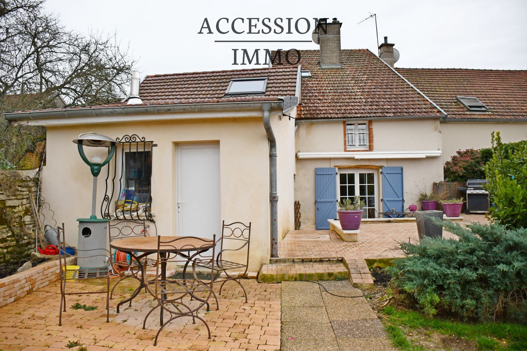 Maison de village de type 7 à FONTAINE-FRANCAISE de 166 m2 entièrement rénovée avec 5 CHAMBRES — photo 1