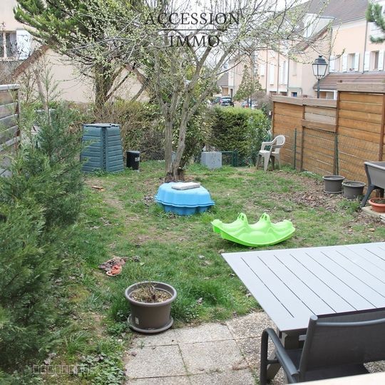 Appartement Toison d'Or duplex 3 pièces de 63m2 en rez de jardin — photo 2