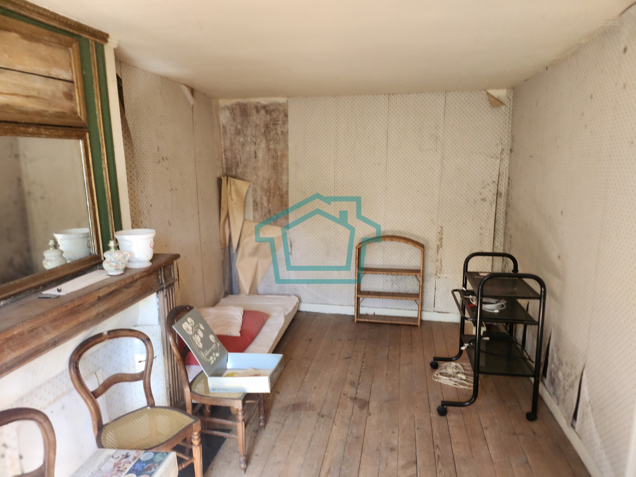 Maison en pierre à rénover entièrement - Boissy sans avoir — photo 7