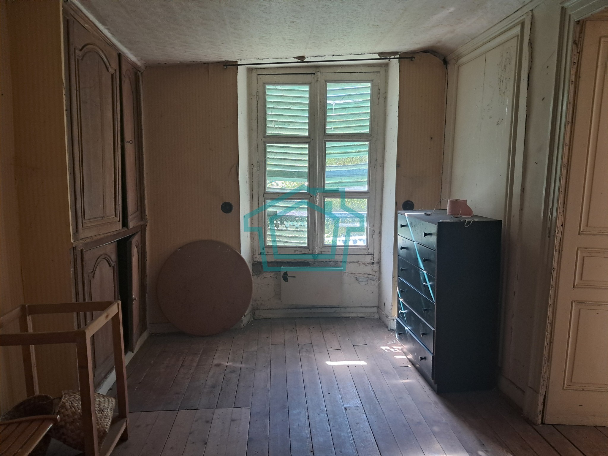 Maison en pierre à rénover entièrement - Boissy sans avoir — photo 6