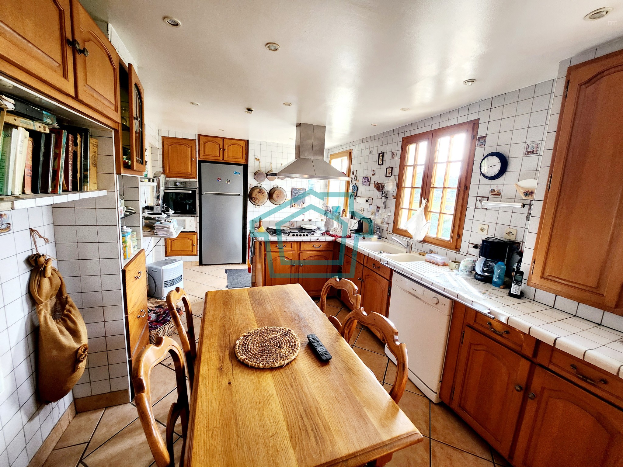 Maison de 170 m2 sur 4000 m2 de terrain - VILLETTE — photo 5