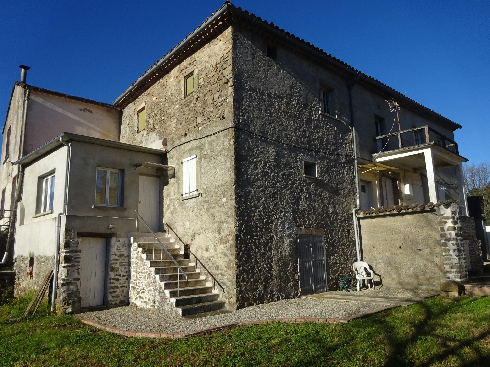 Saint Ambroix , dans hameau à 5mn en bord de cèze , très beau mas de village — photo 10