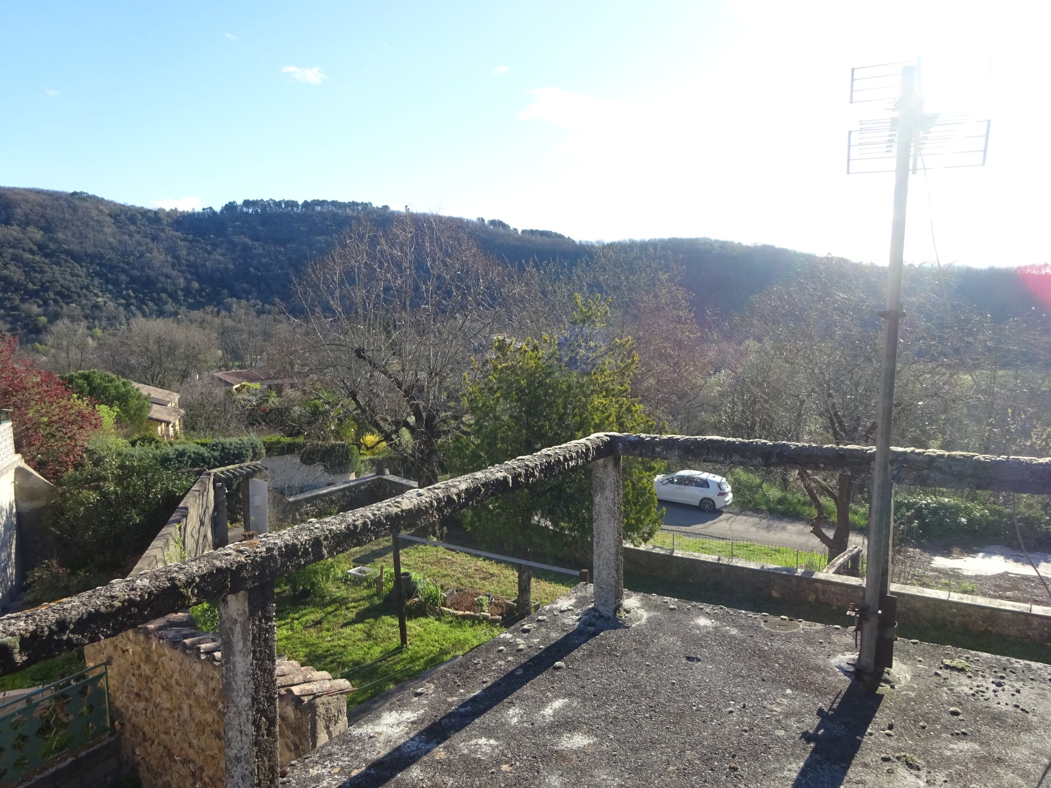 Saint Ambroix , dans hameau à 5mn en bord de cèze , très beau mas de village — photo 7