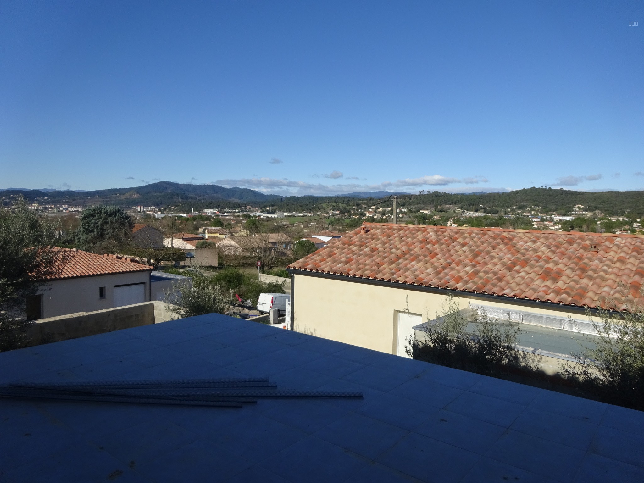 Alès, maison neuve, 5 mn du centre ville, belle contemporaine avec vue — photo 7
