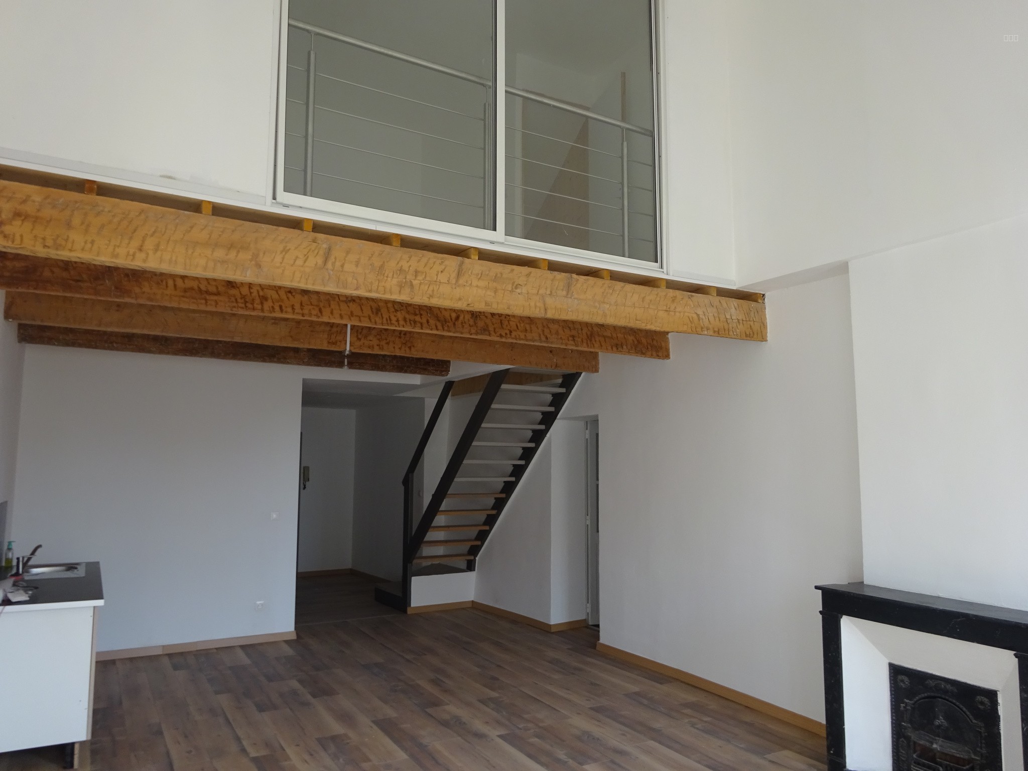 Alès, Plein-Centre ville, Duplex trois chambres — photo 3