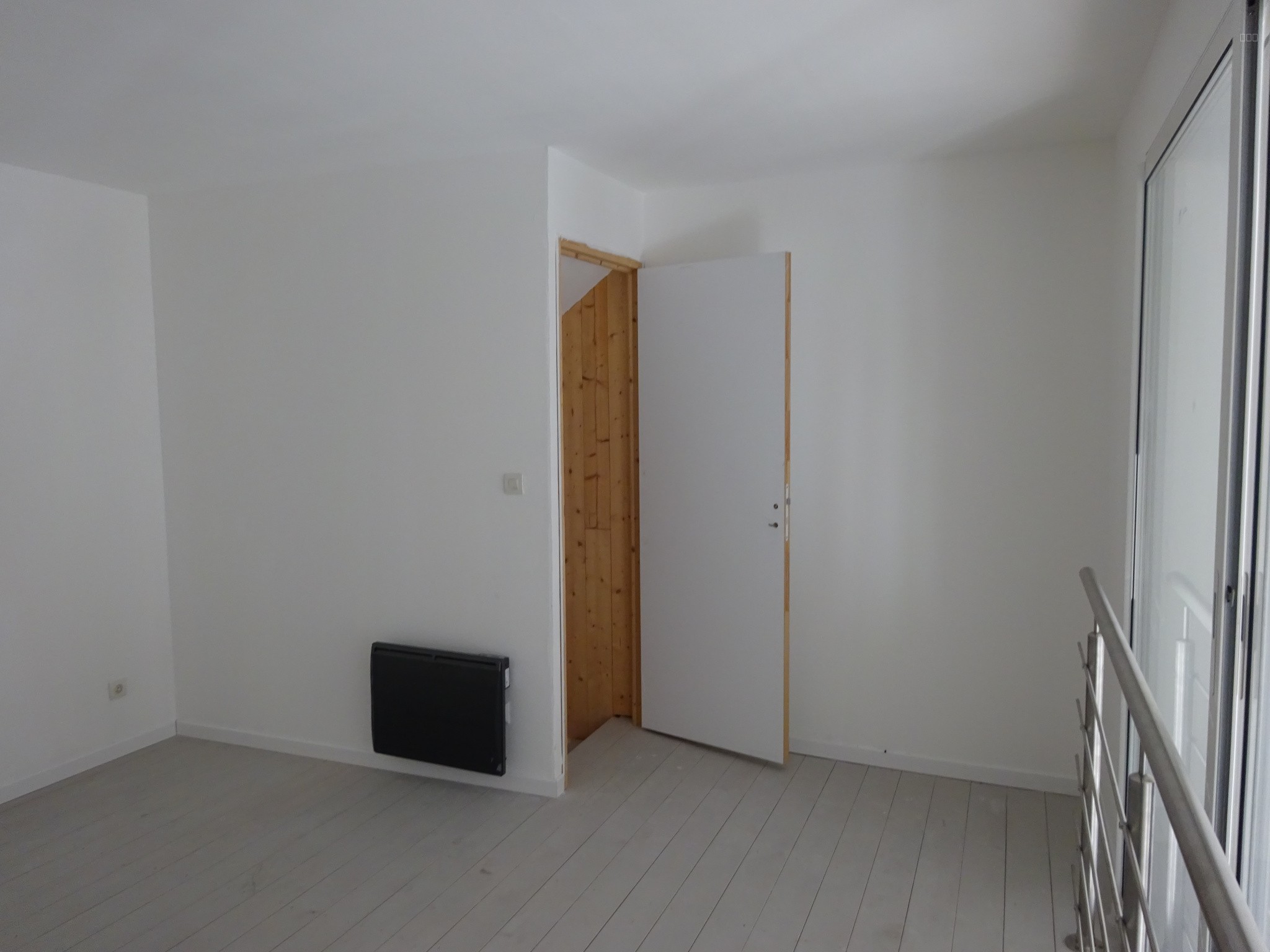 Alès, Plein-Centre ville, Duplex trois chambres — photo 7