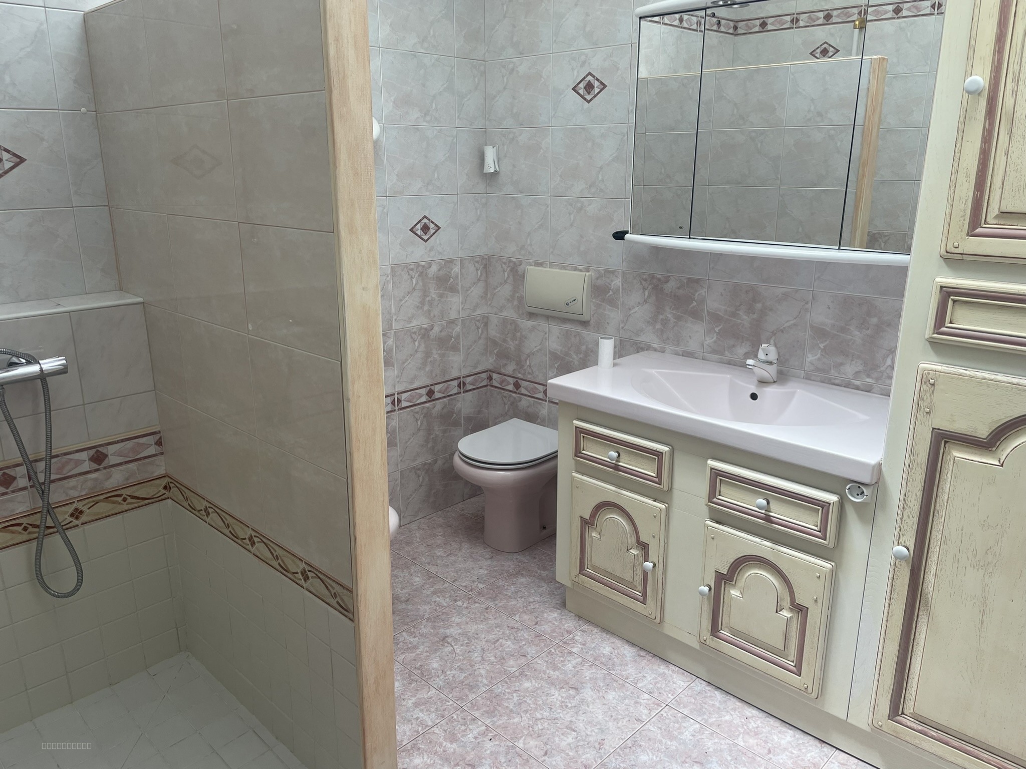 Alès, Quartier Clavières villa avec 4 chambres — photo 20