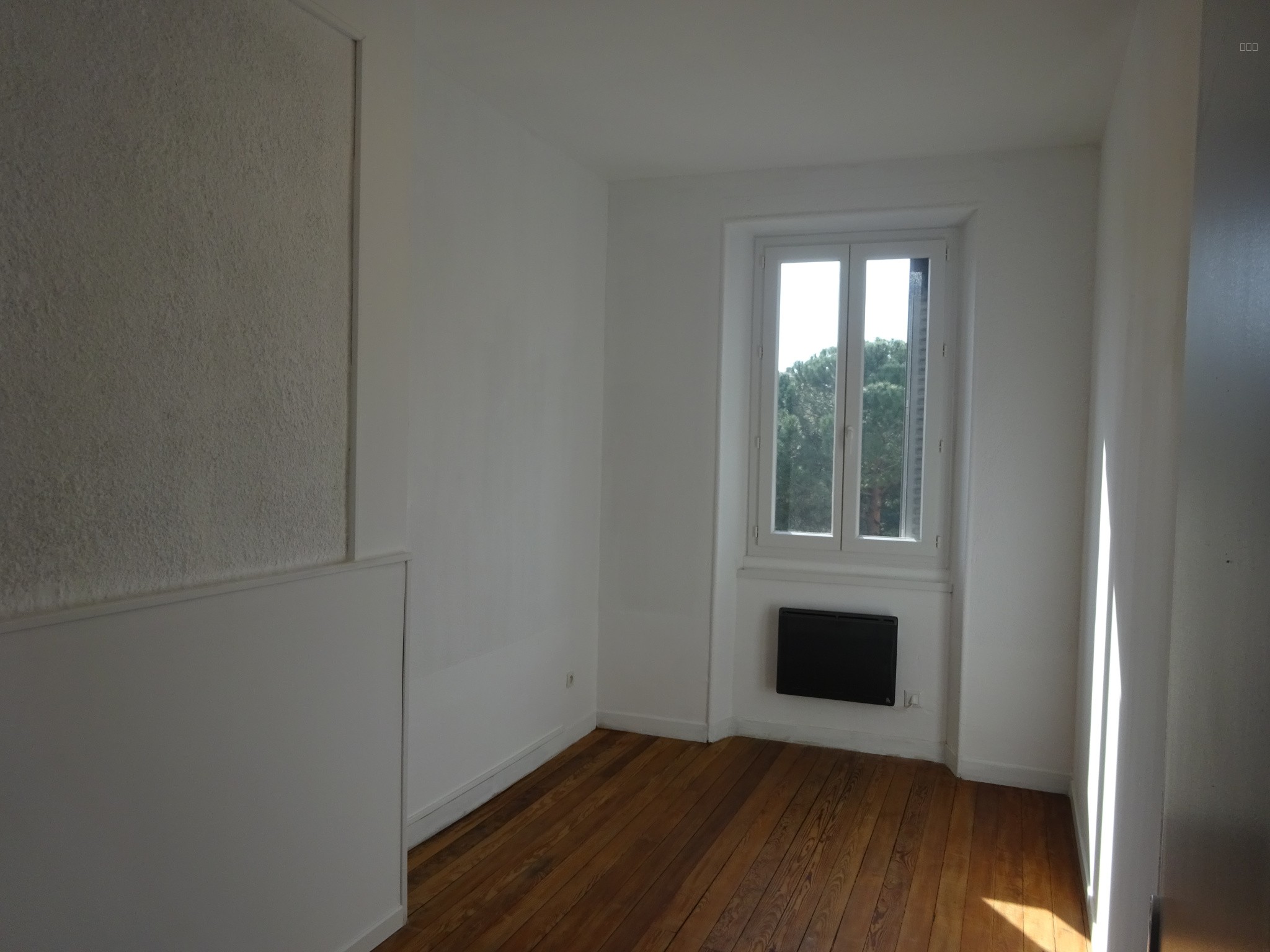 Alès, Plein-Centre ville, Duplex trois chambres — photo 11