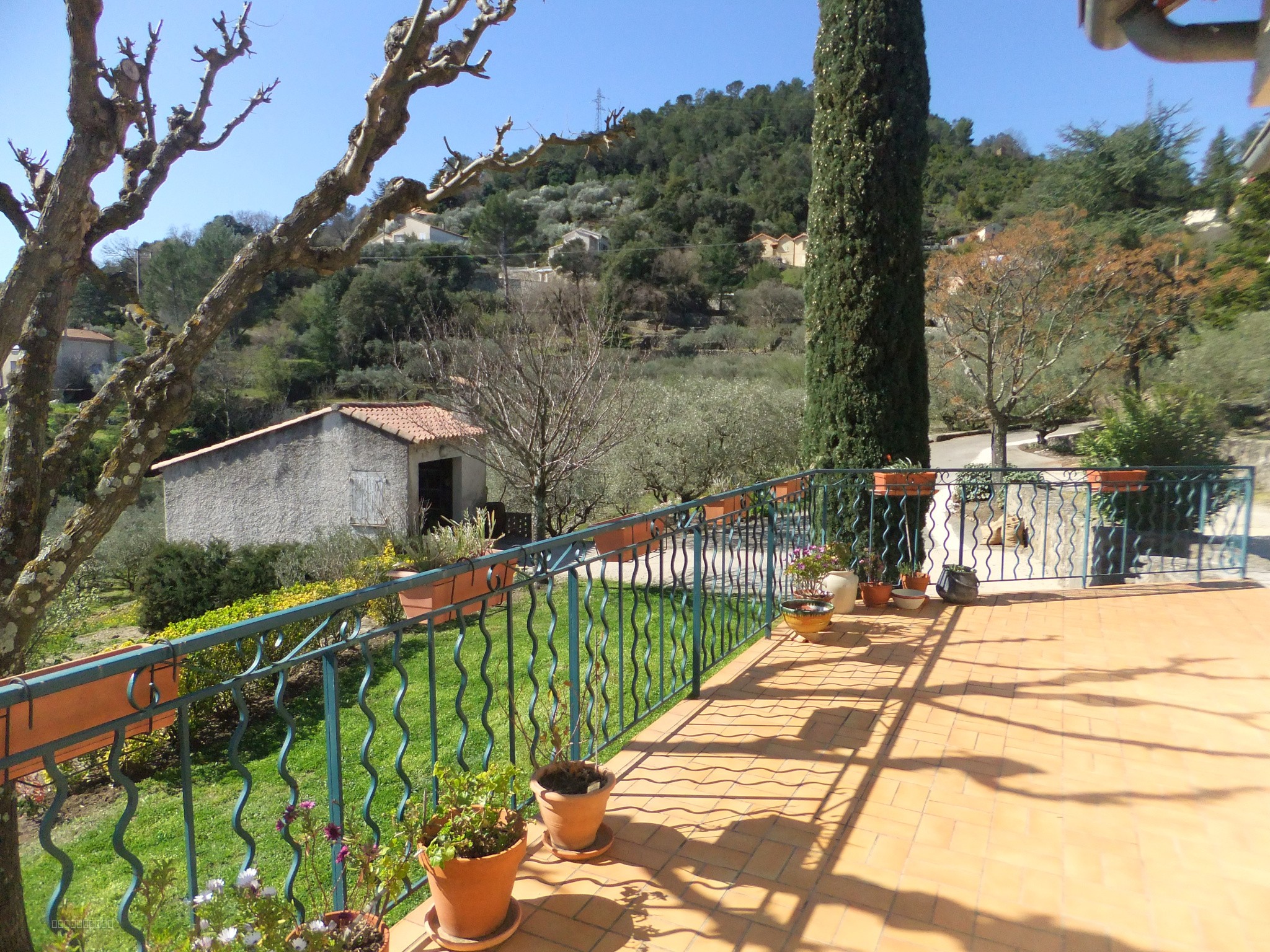 Rousson au calme 2800m2 constructible pour une maison — photo 2