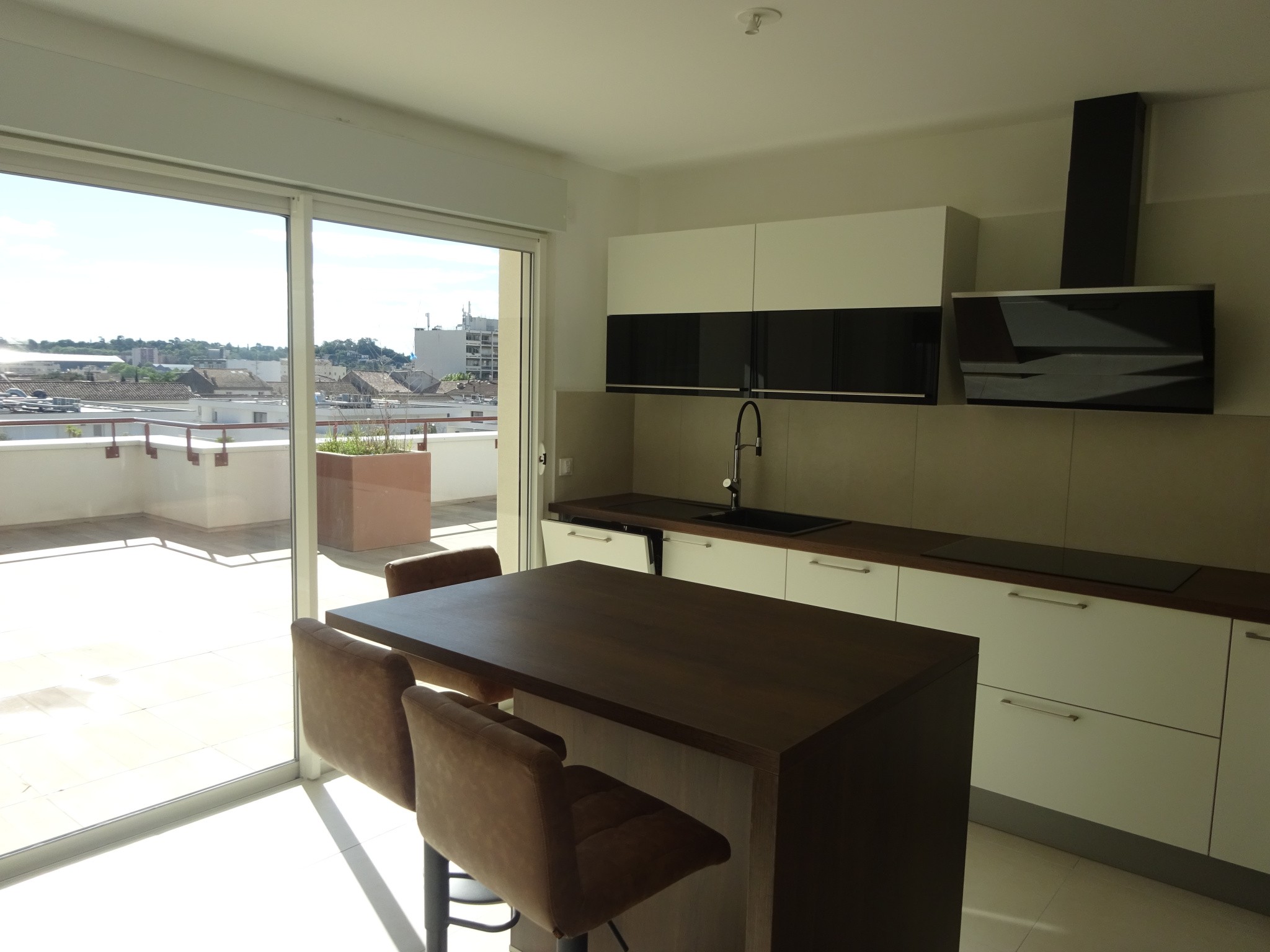 À vendre à Alès : appartement neuf avec terrasses — photo 10