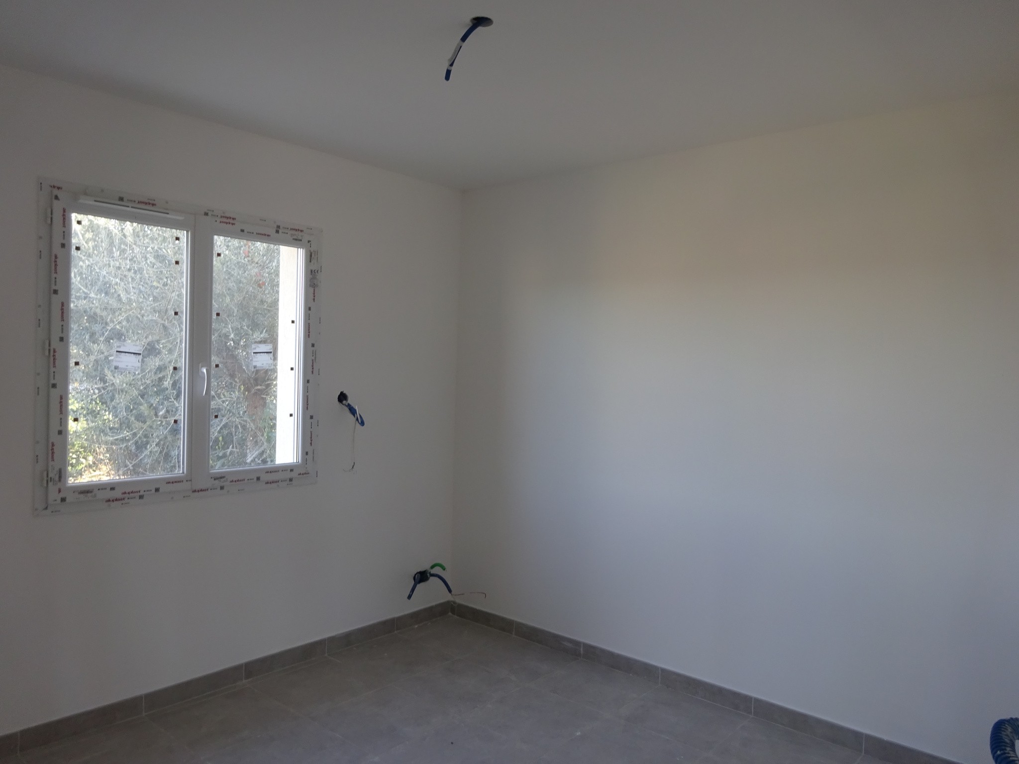 Alès, maison neuve, 5 mn du centre ville, belle contemporaine avec vue — photo 8