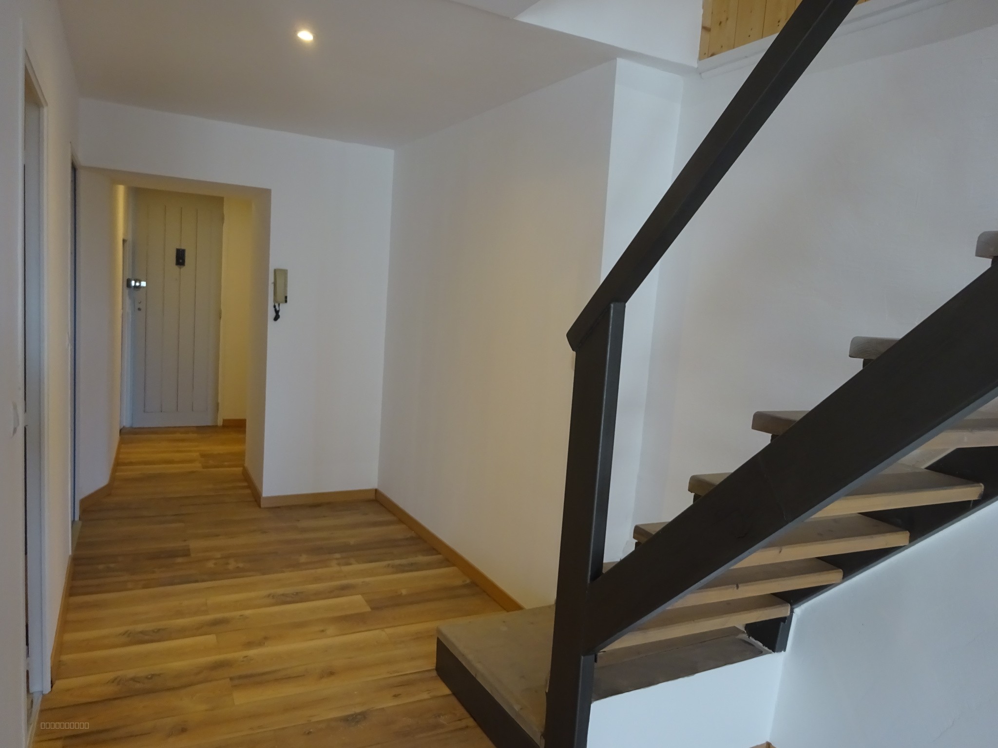 Alès, Plein-Centre ville, Duplex trois chambres — photo 2