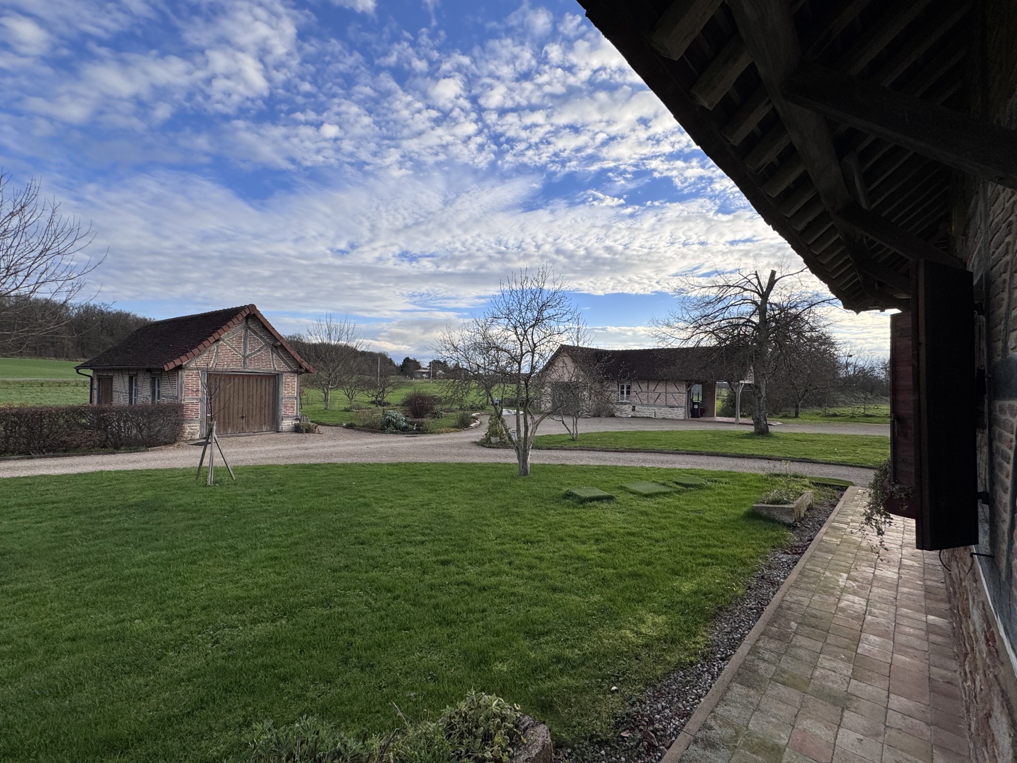 Propriété bressanne rénovée - Gîte et chambres d'hôtes — photo 11