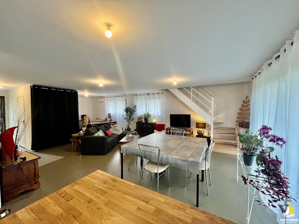 Maison contemporaine non-mitoyenne avec garage — photo 2