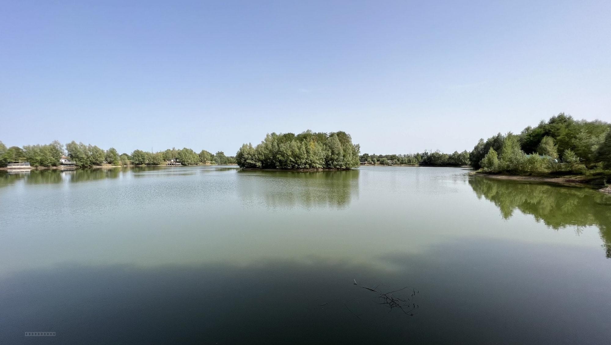 Étang de pêche de 10 hectares   Opportunité rare — photo 2
