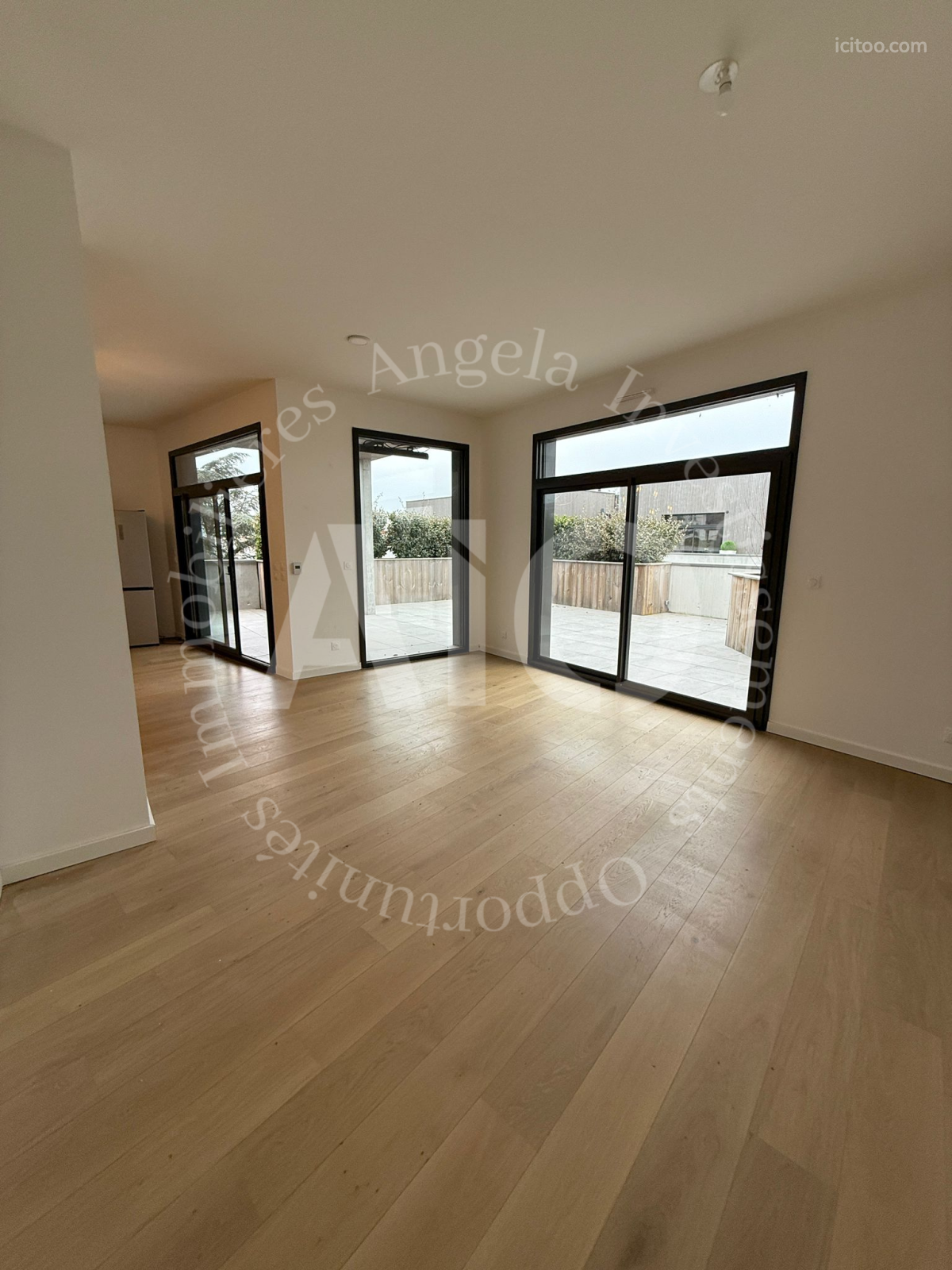 Appartement 121m2 en dernier étage avec terrasse et 3 garages — photo 11