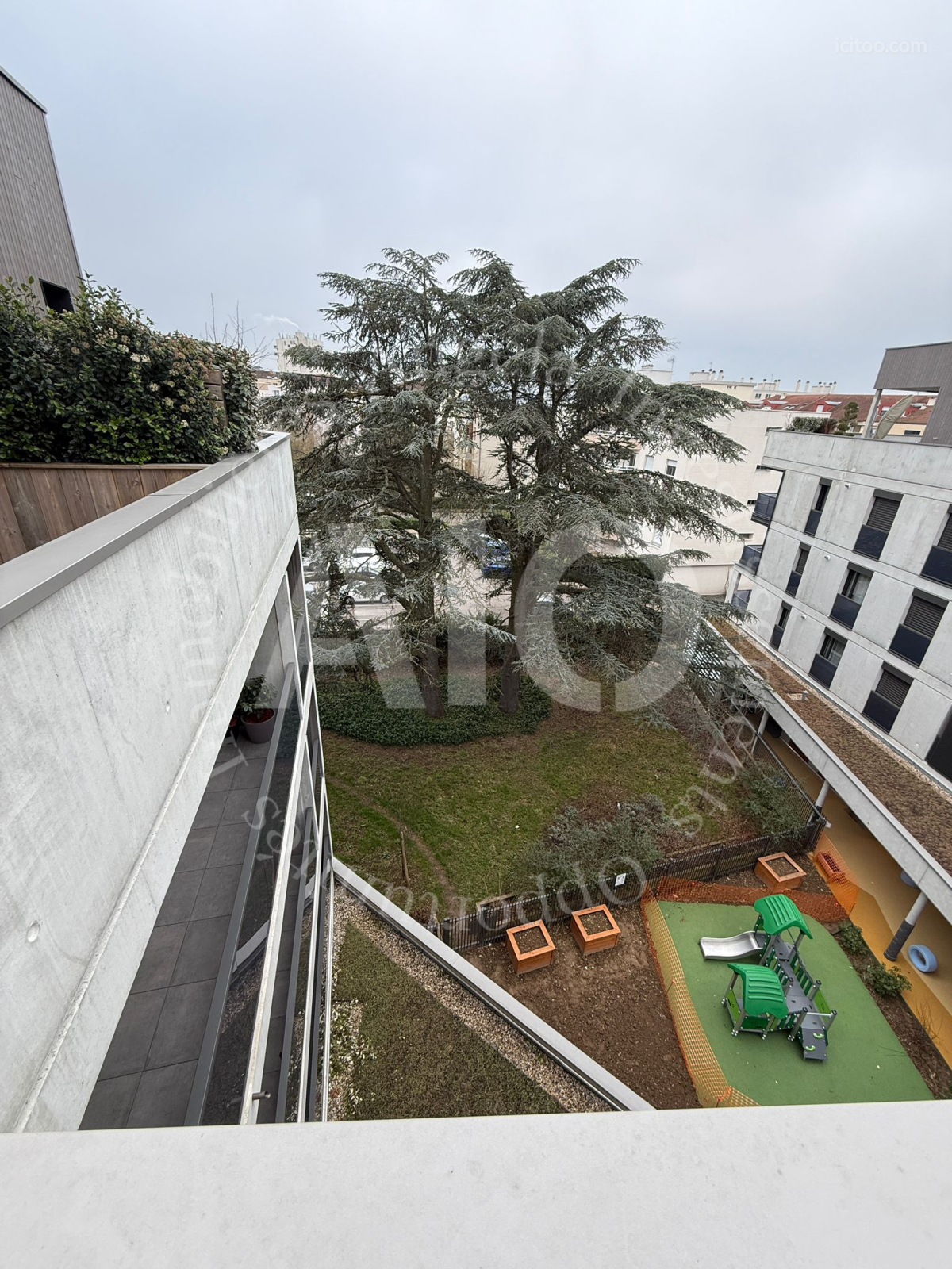 Appartement 121m2 en dernier étage avec terrasse et 3 garages — photo 13
