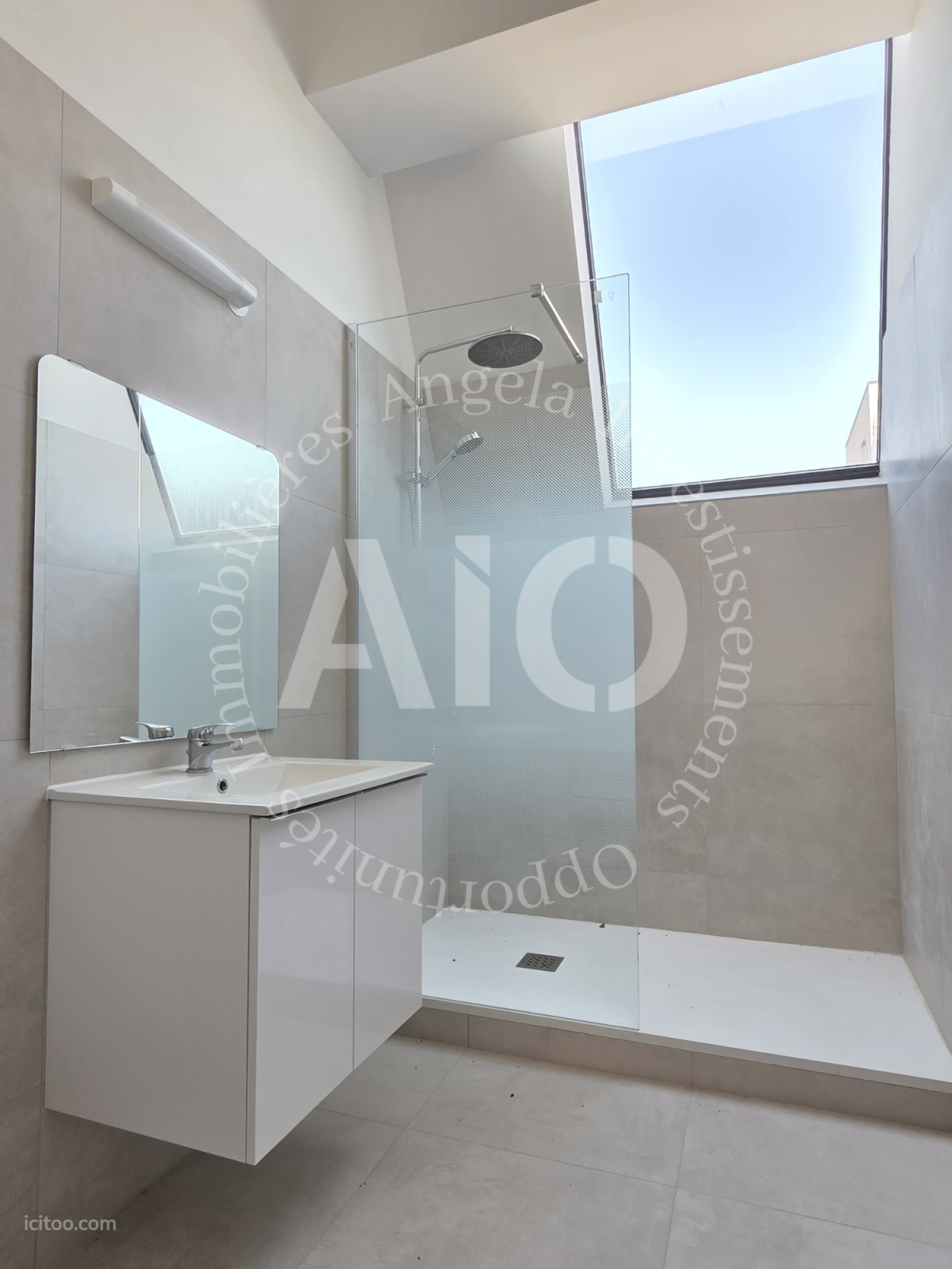 Superbe Duplex T5 de 190m2 avec terrasse et piscine - Romans-sur-Isère 26100 — photo 4